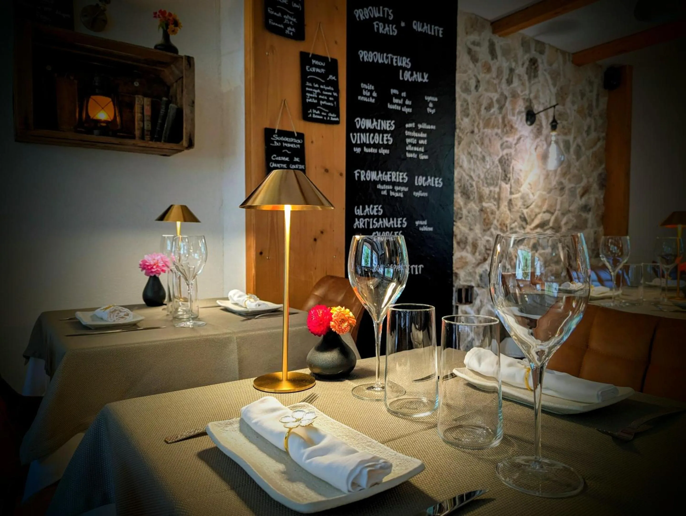 Dining area in Auberge Saint Antoine
