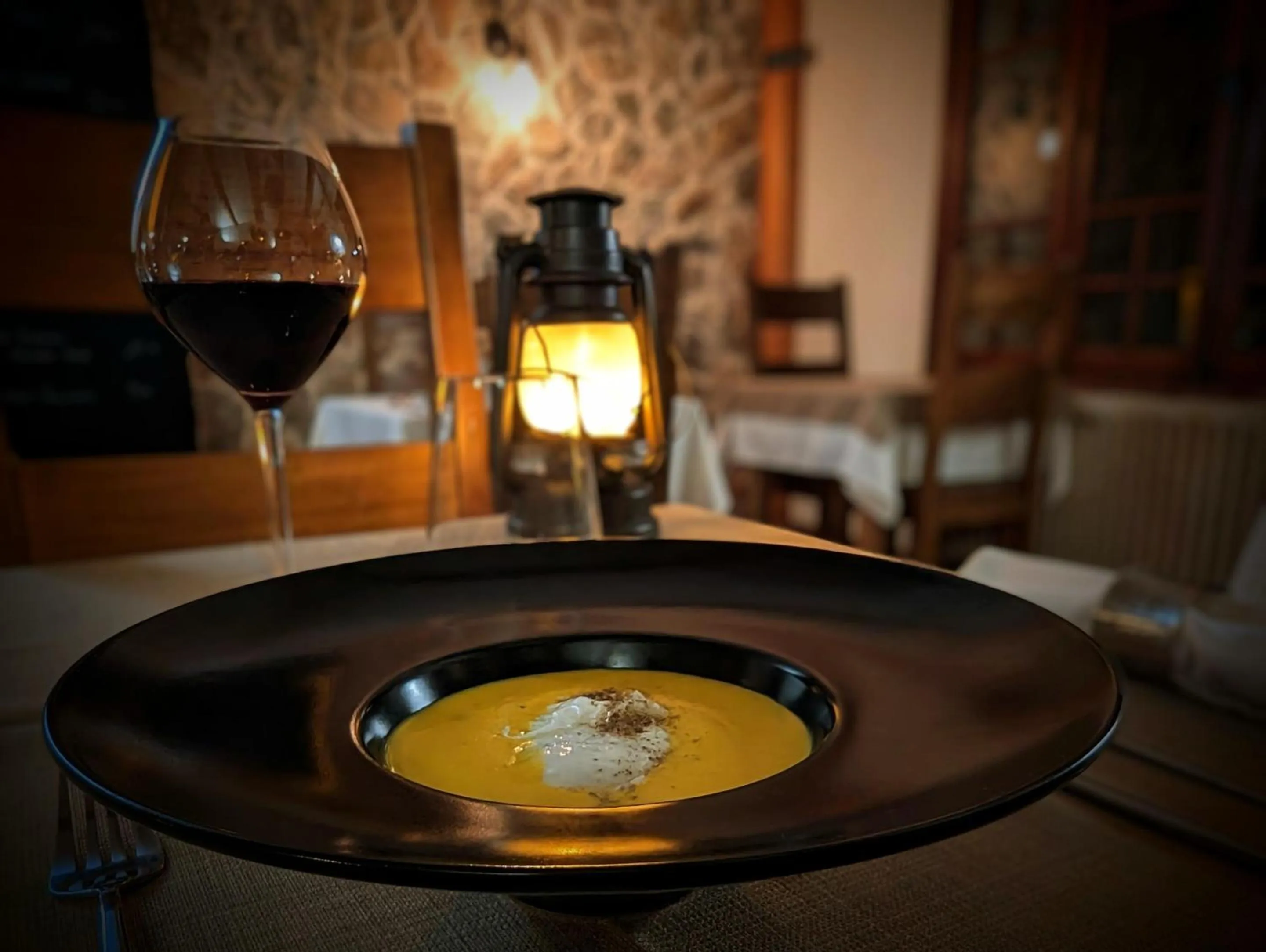 Dining area in Auberge Saint Antoine
