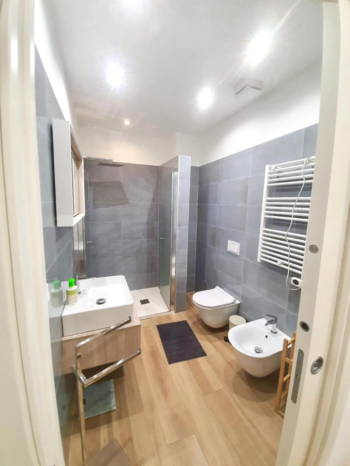 Bathroom in Genoa Lux Apartments with parking