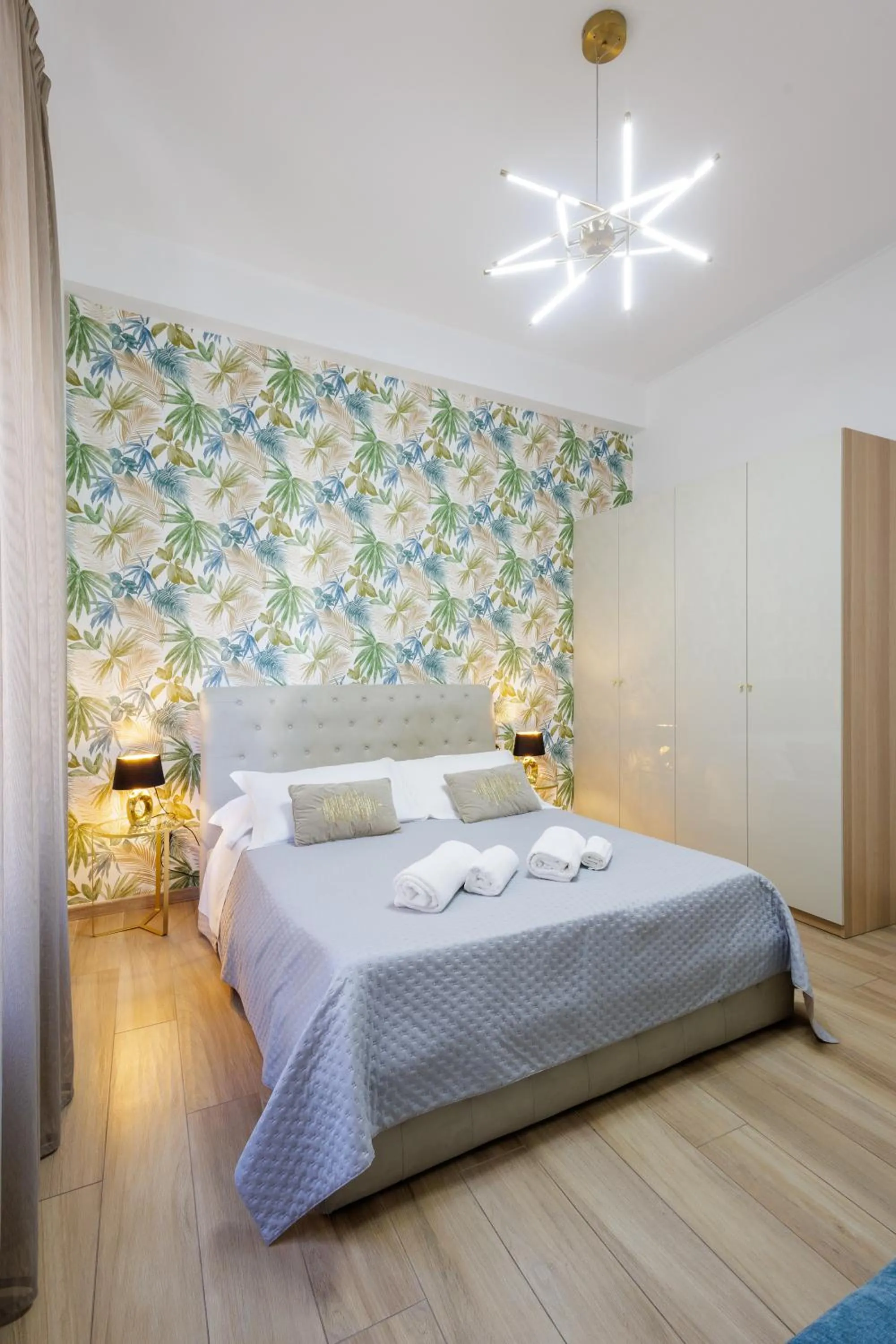 Bed in Genoa Lux Apartments with parking