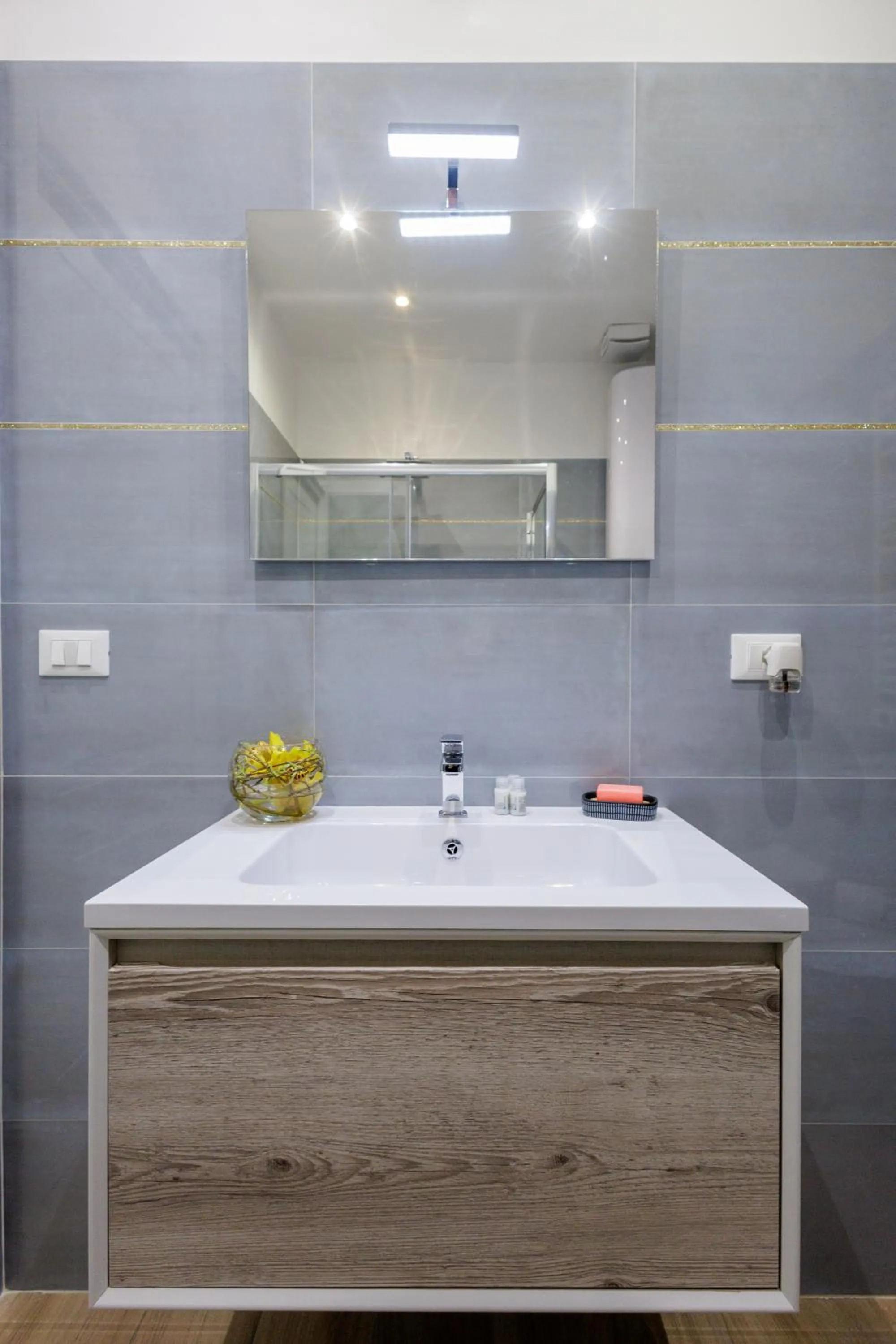 Bathroom in Genoa Lux Apartments with parking