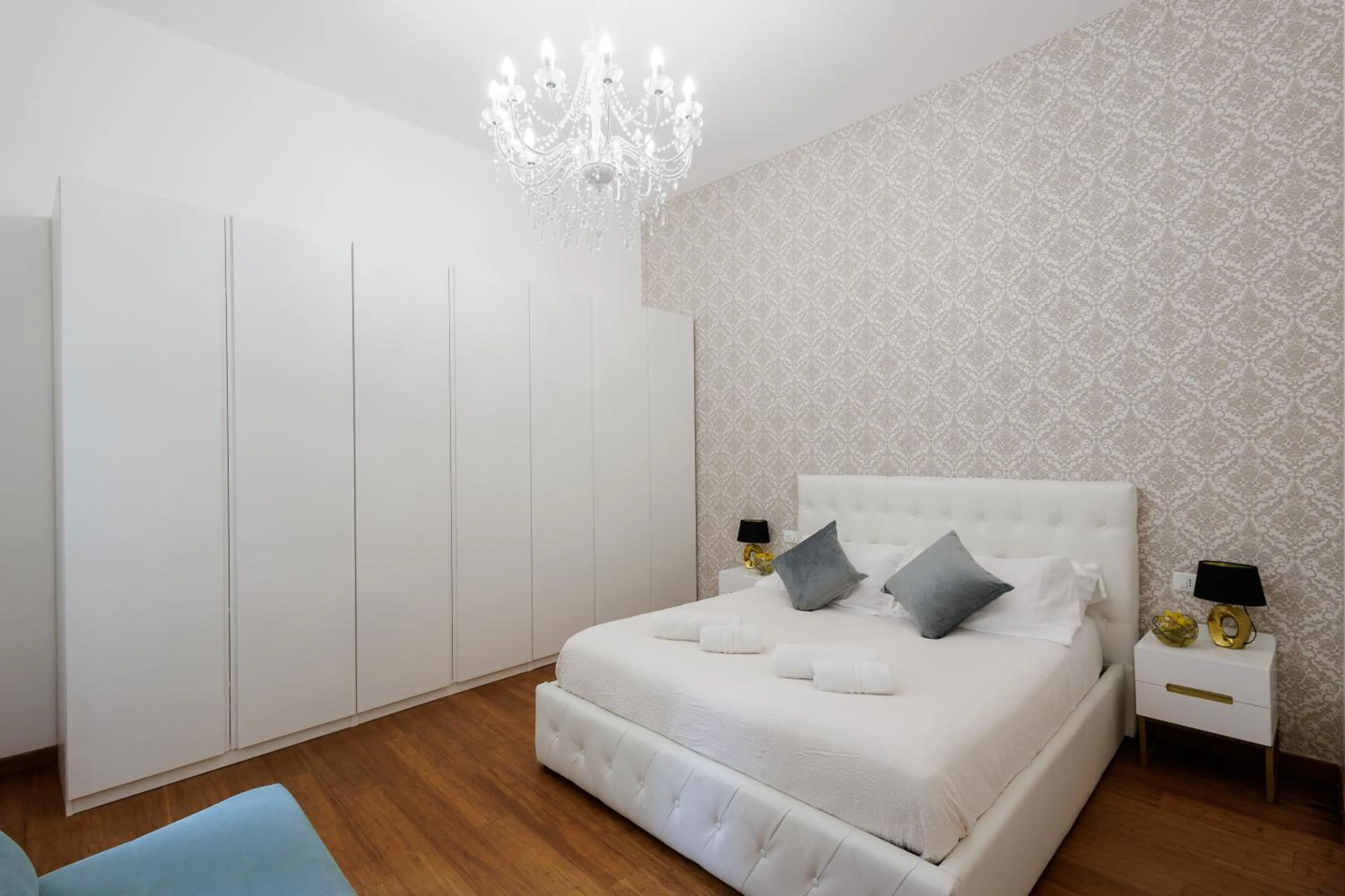 Bed in Genoa Lux Apartments with parking