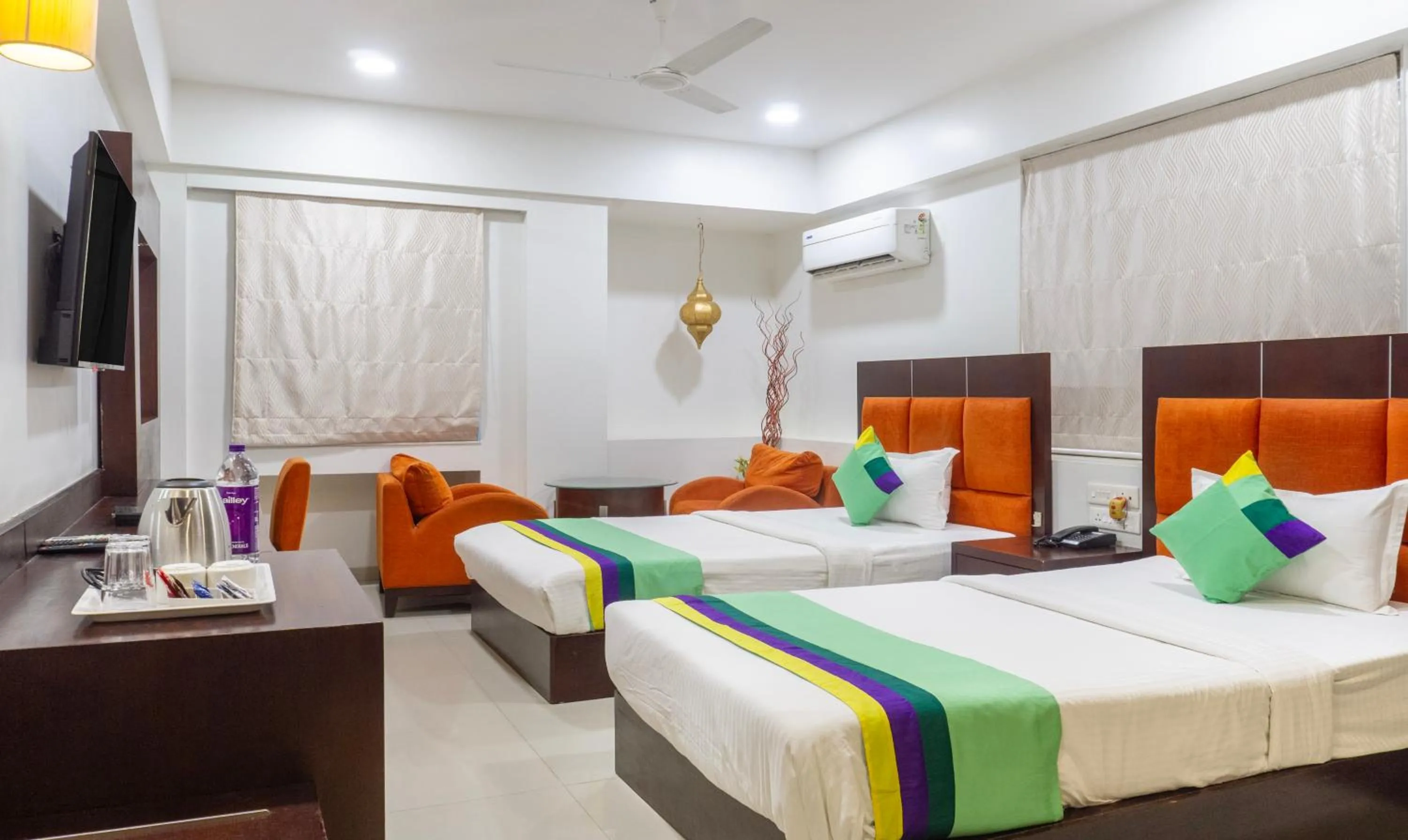 Bedroom, Bed in Treebo Bhairavee, Baner