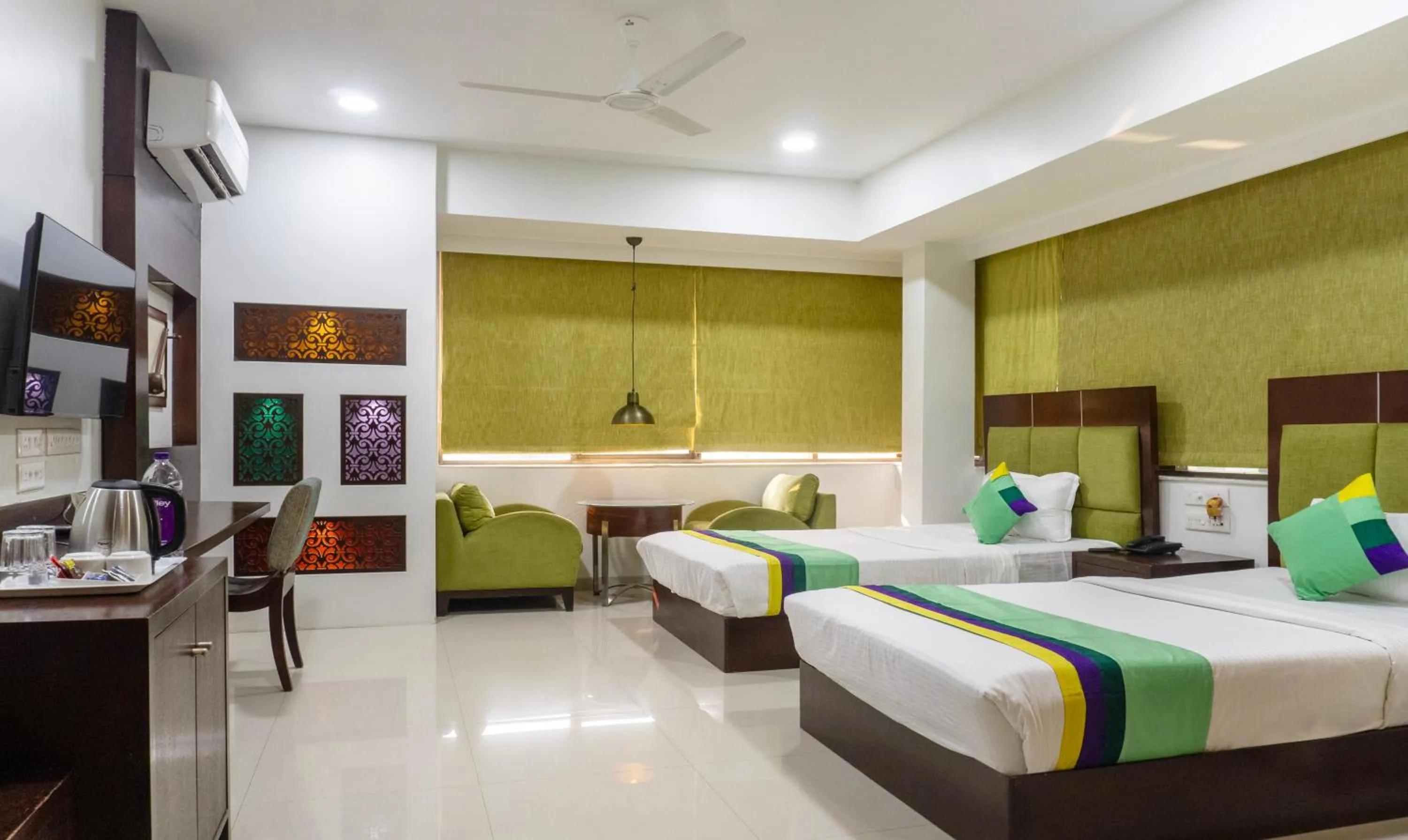 Bed in Treebo Bhairavee, Baner