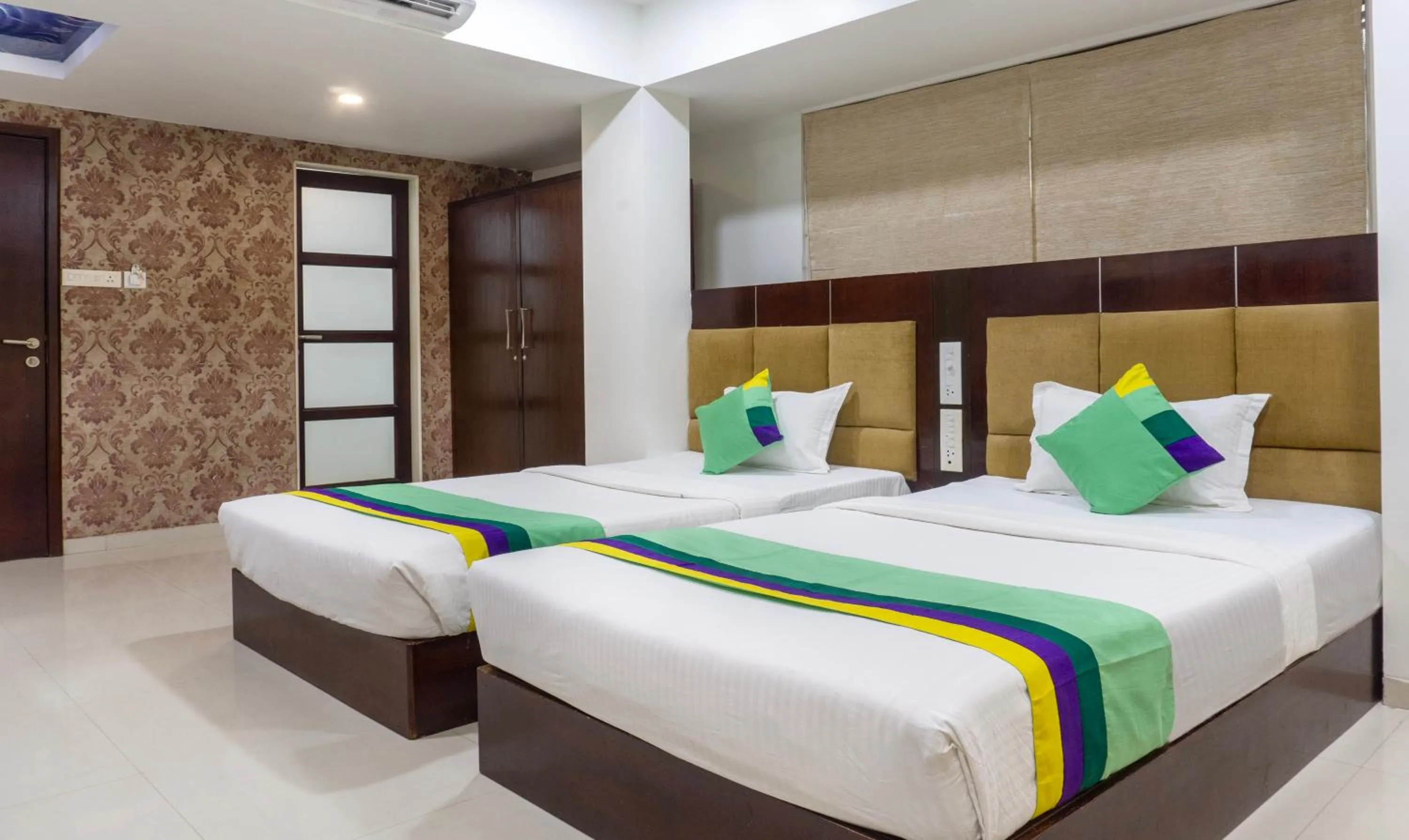 Bedroom, Bed in Treebo Bhairavee, Baner