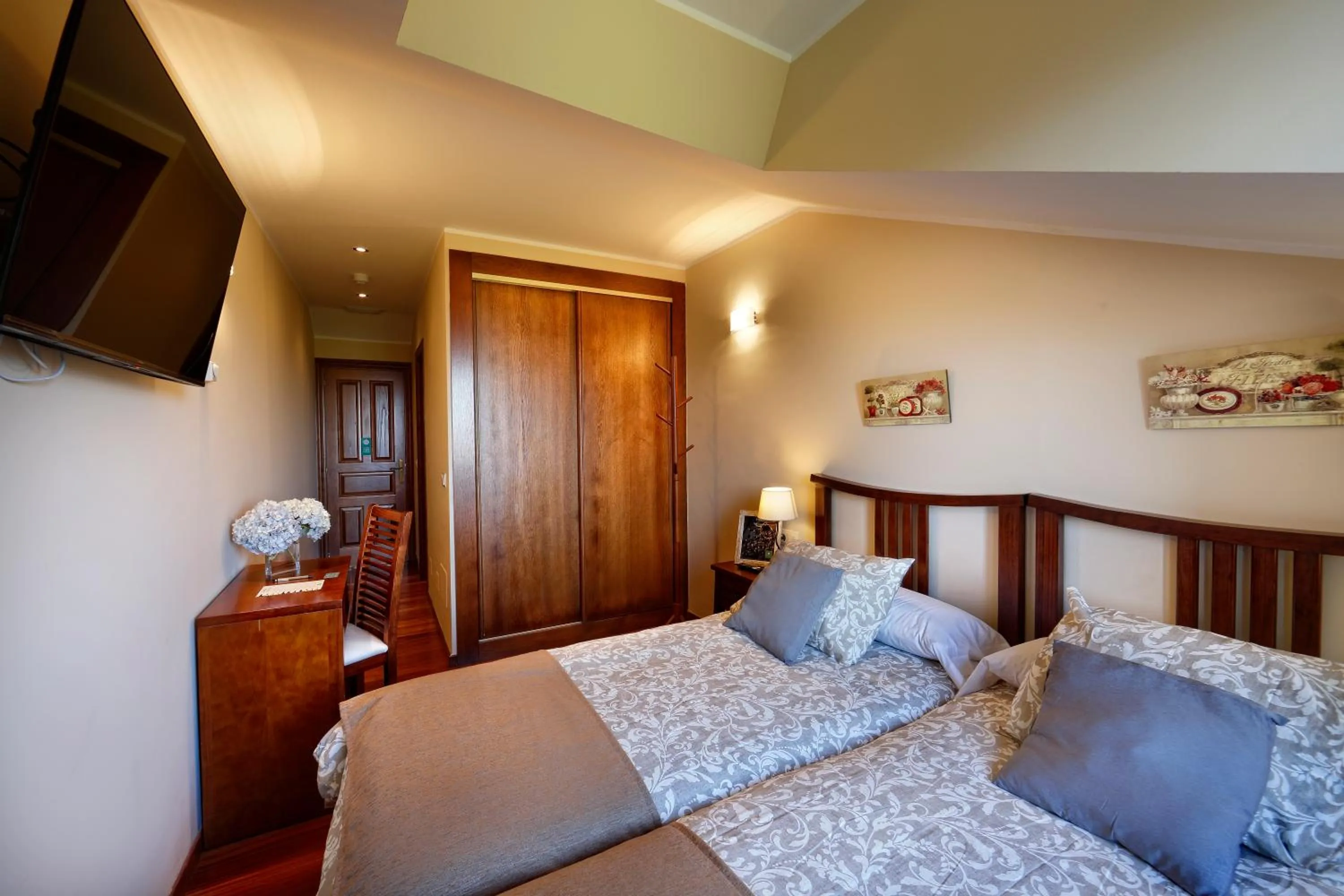 Bedroom in Hotel Rural Montesomao