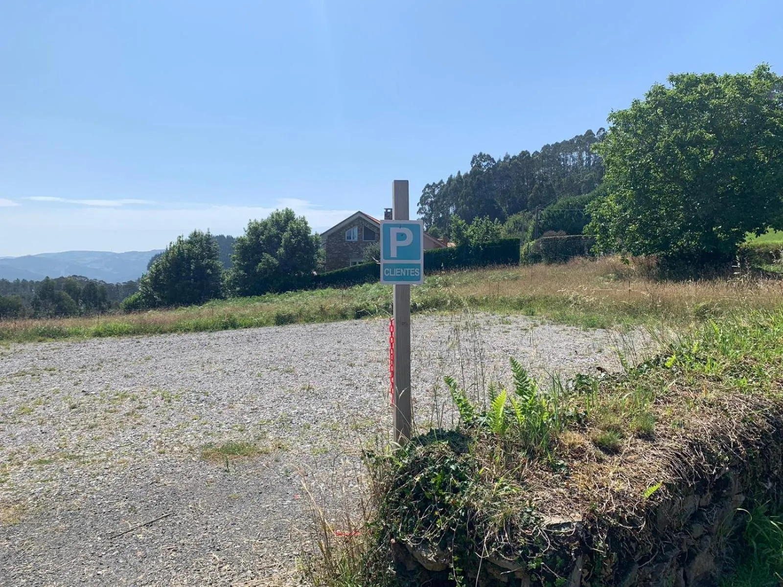 Parking in Hotel Rural Montesomao