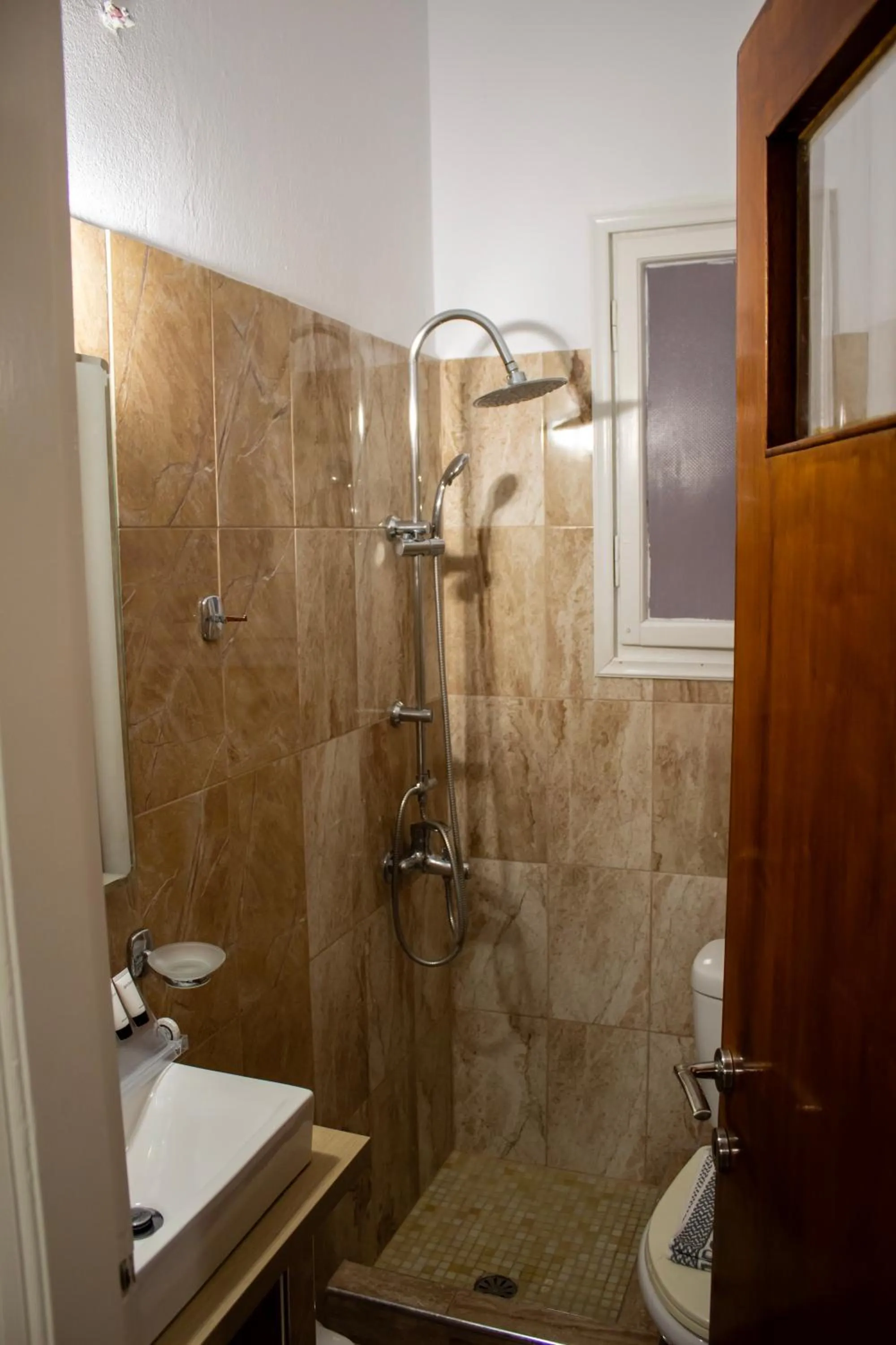 Bathroom in GEORGIOS L