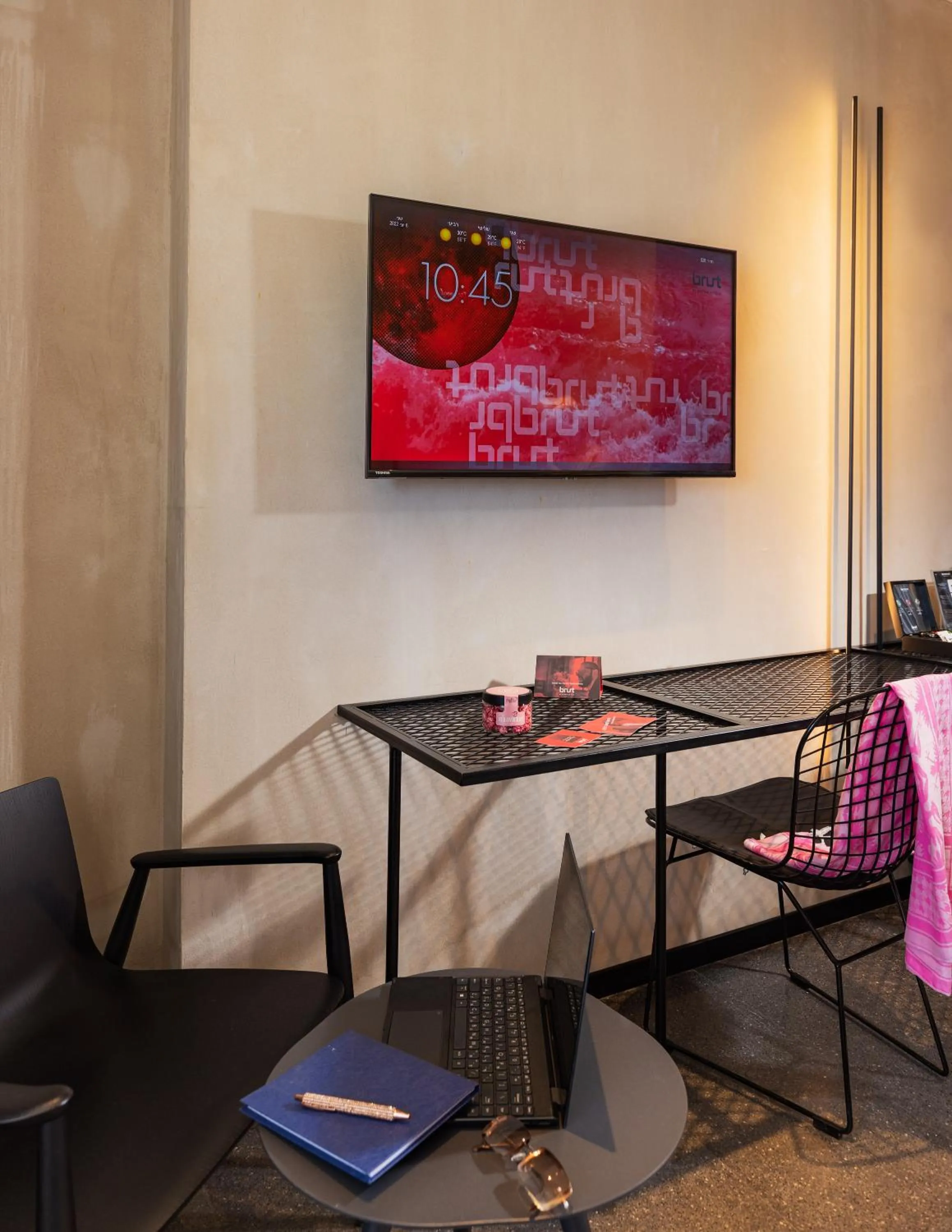 Seating area in Brown Brut Seafront Hotel, a member of Brown Hotels