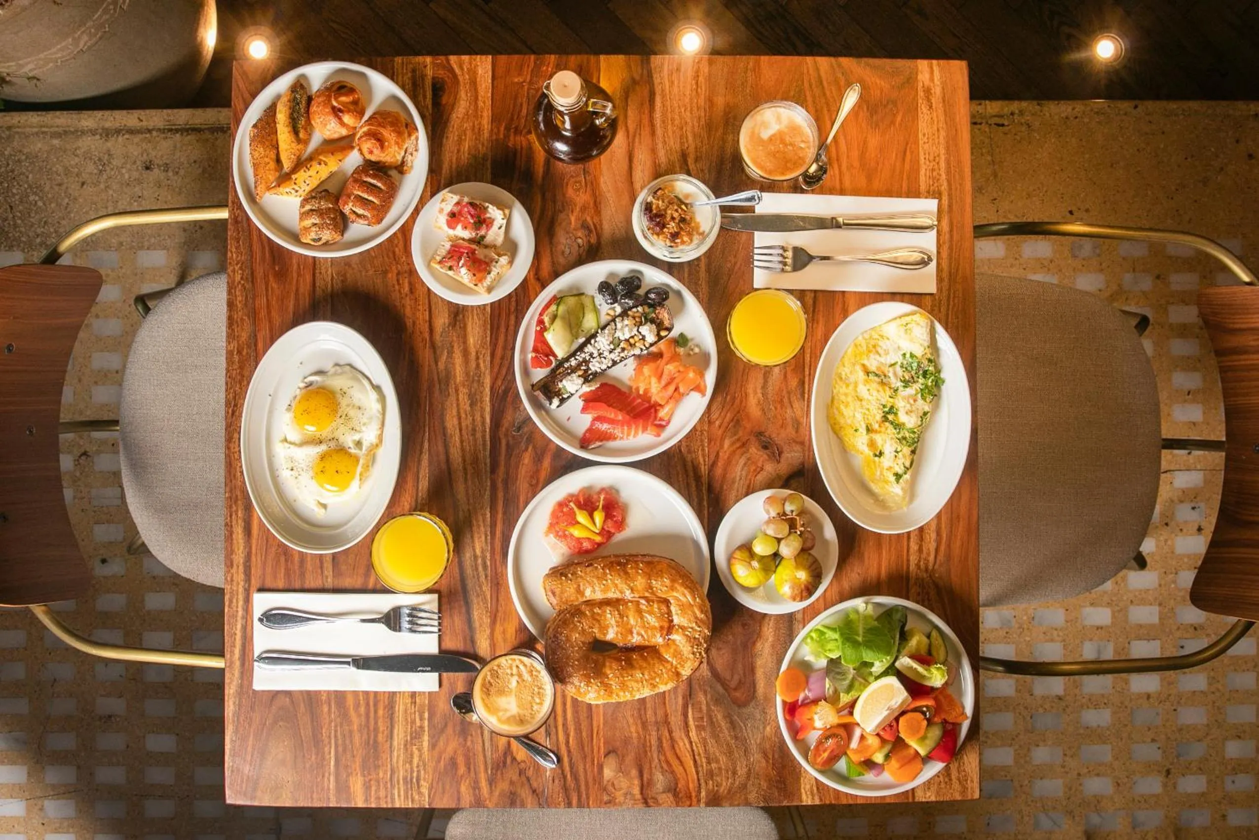 Restaurant/places to eat in Brown Brut Seafront Hotel, a member of Brown Hotels