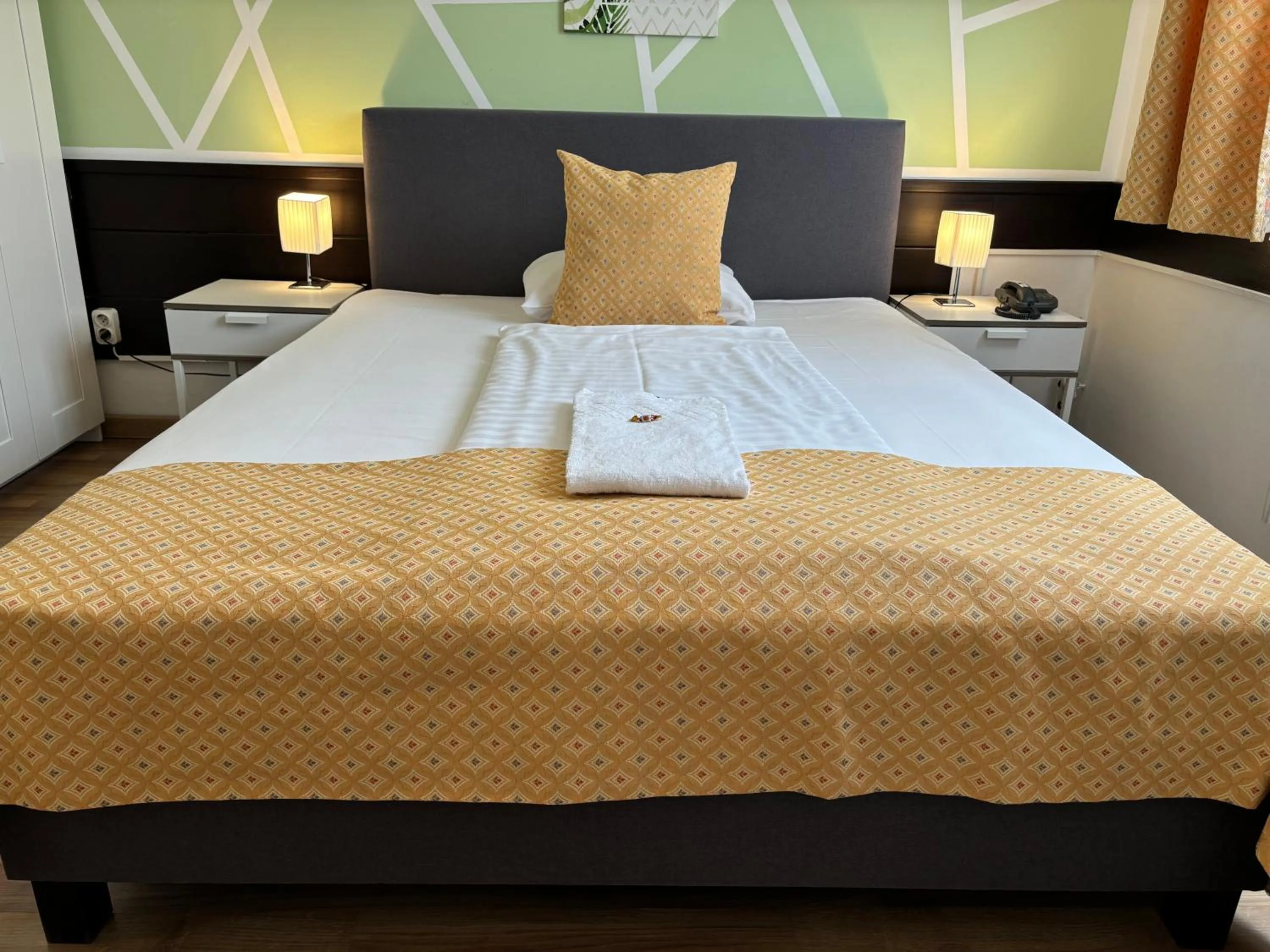 Bed in Hotel Gloria Budapest City Center