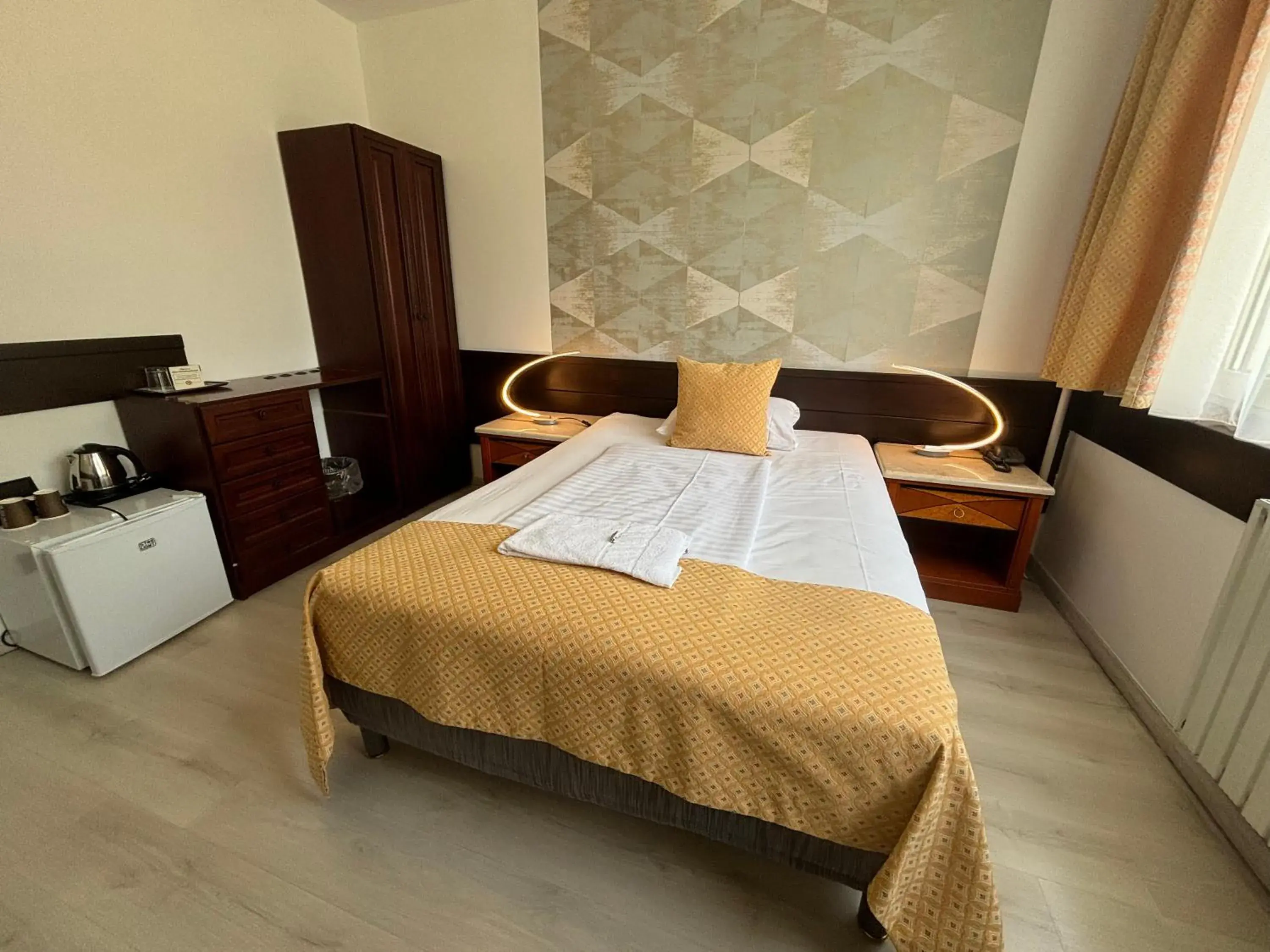 Bed in Hotel Gloria Budapest City Center Bed in Hotel Gloria Budapest City Center