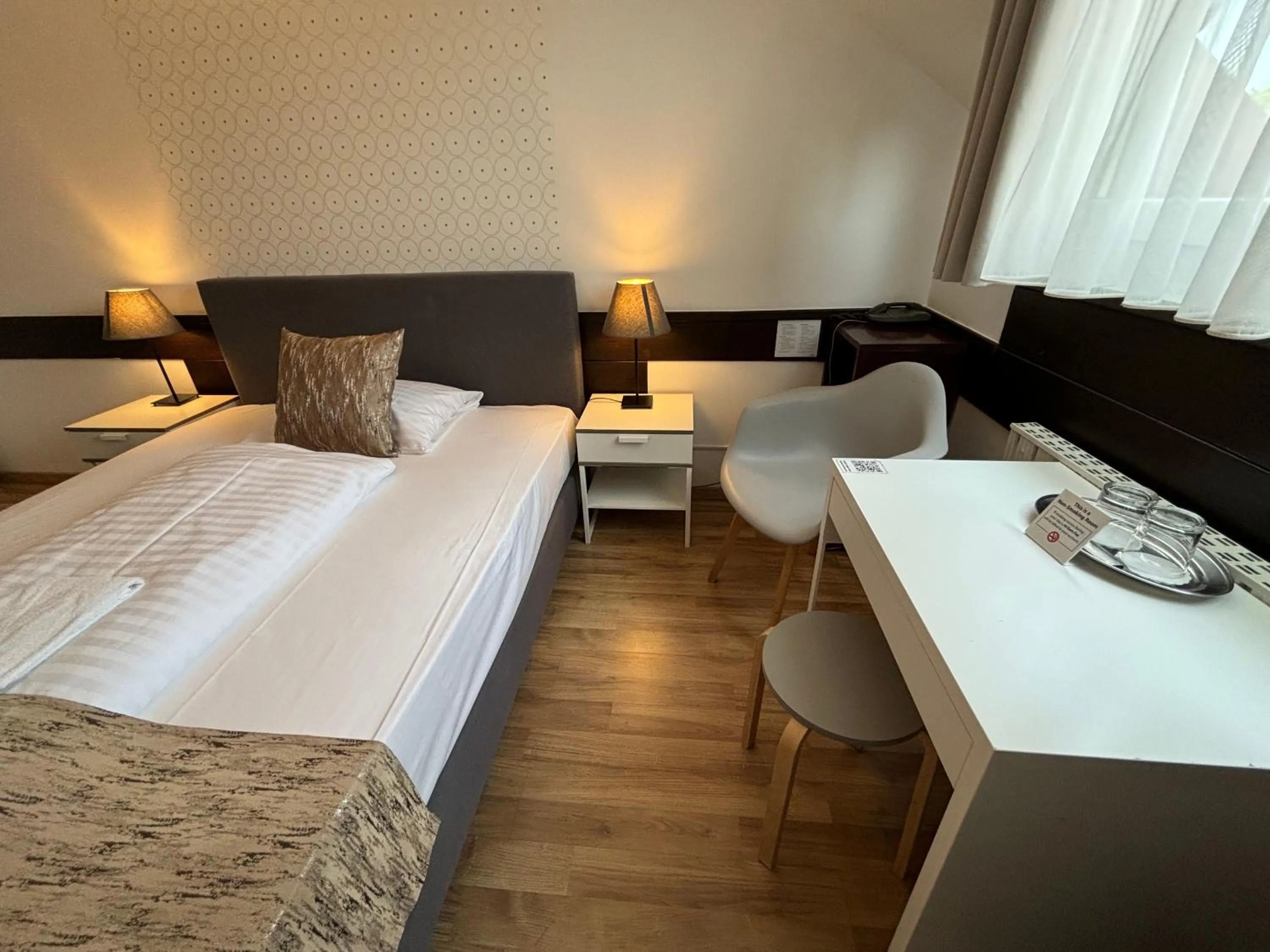 Bed in Hotel Gloria Budapest City Center