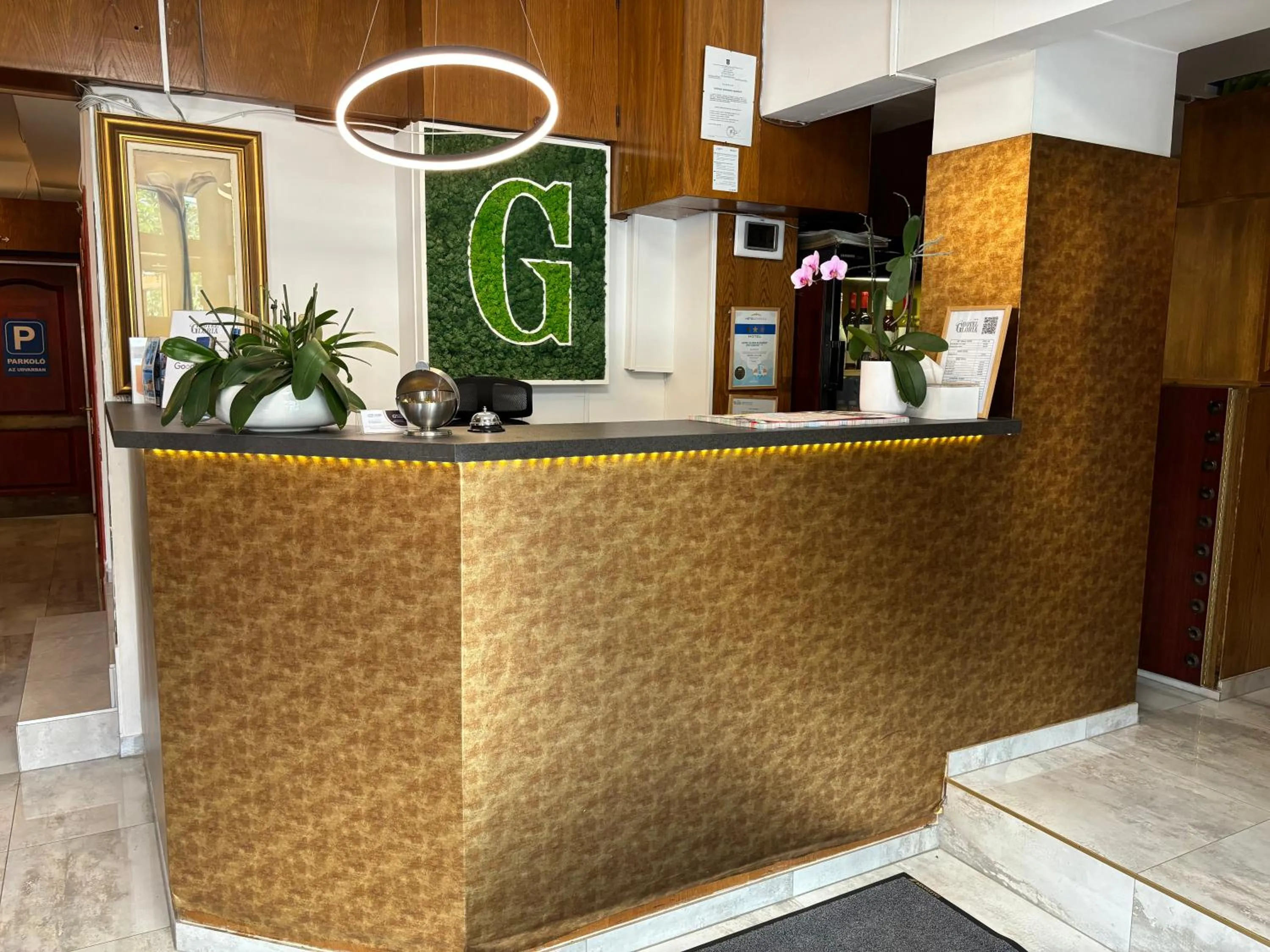 Lobby or reception in Hotel Gloria Budapest City Center