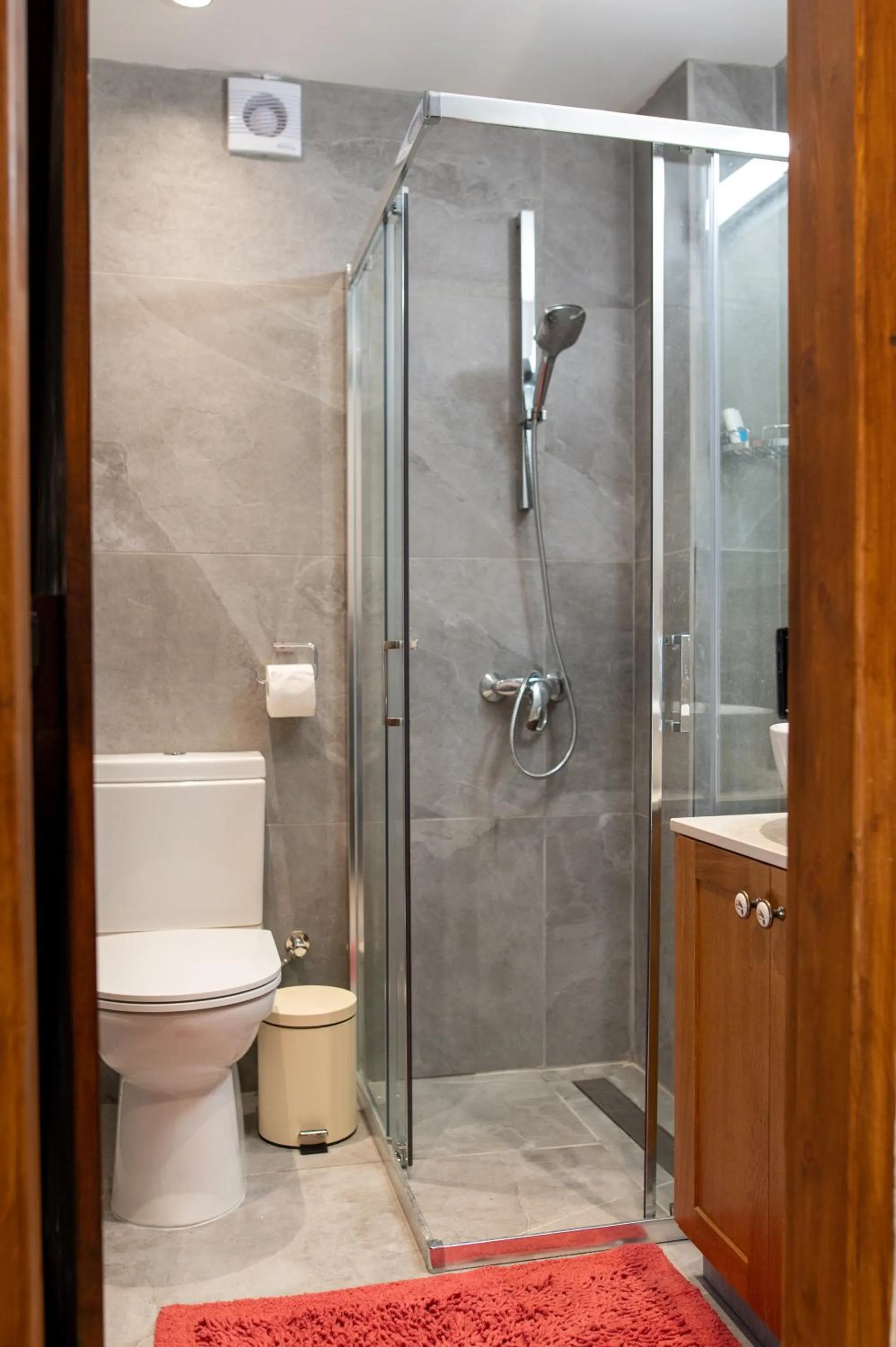 Bathroom in Droshia Traditional Homes, COCO-MAT Full Experience