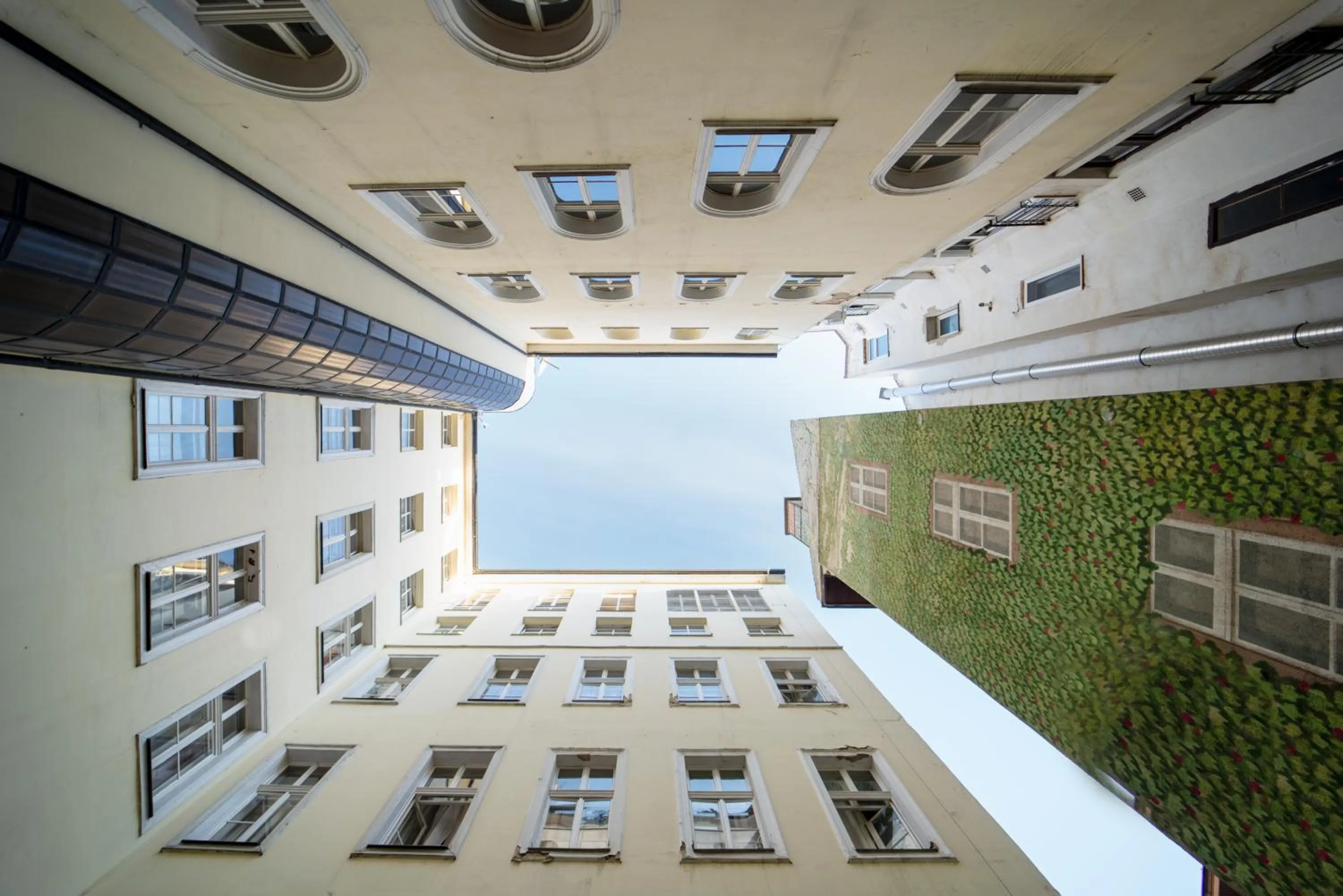 Property building in MP Hostel Budapest