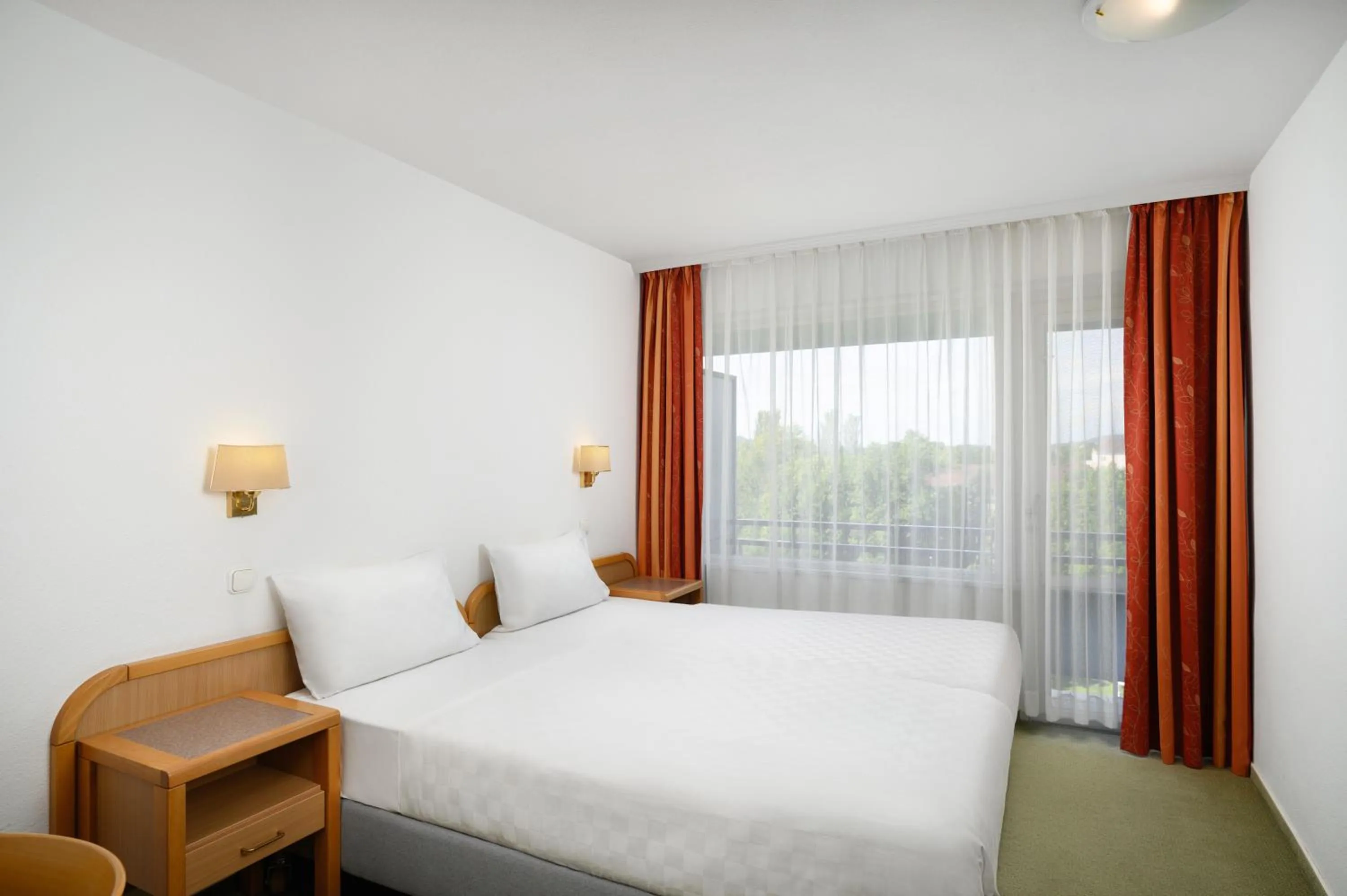 Superior Double or Twin Room with Balcony - single occupancy in Danubius Hotel Annabella