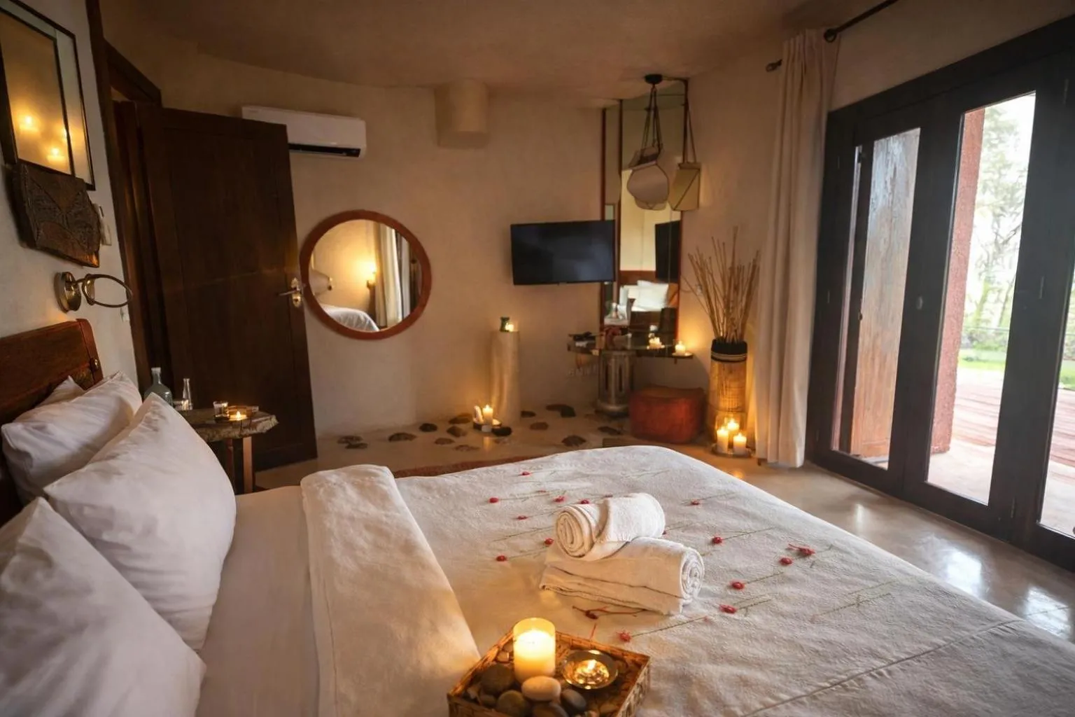 Bed in Jnan Lotf Marrakech - Le Jardin de la Bienveillance