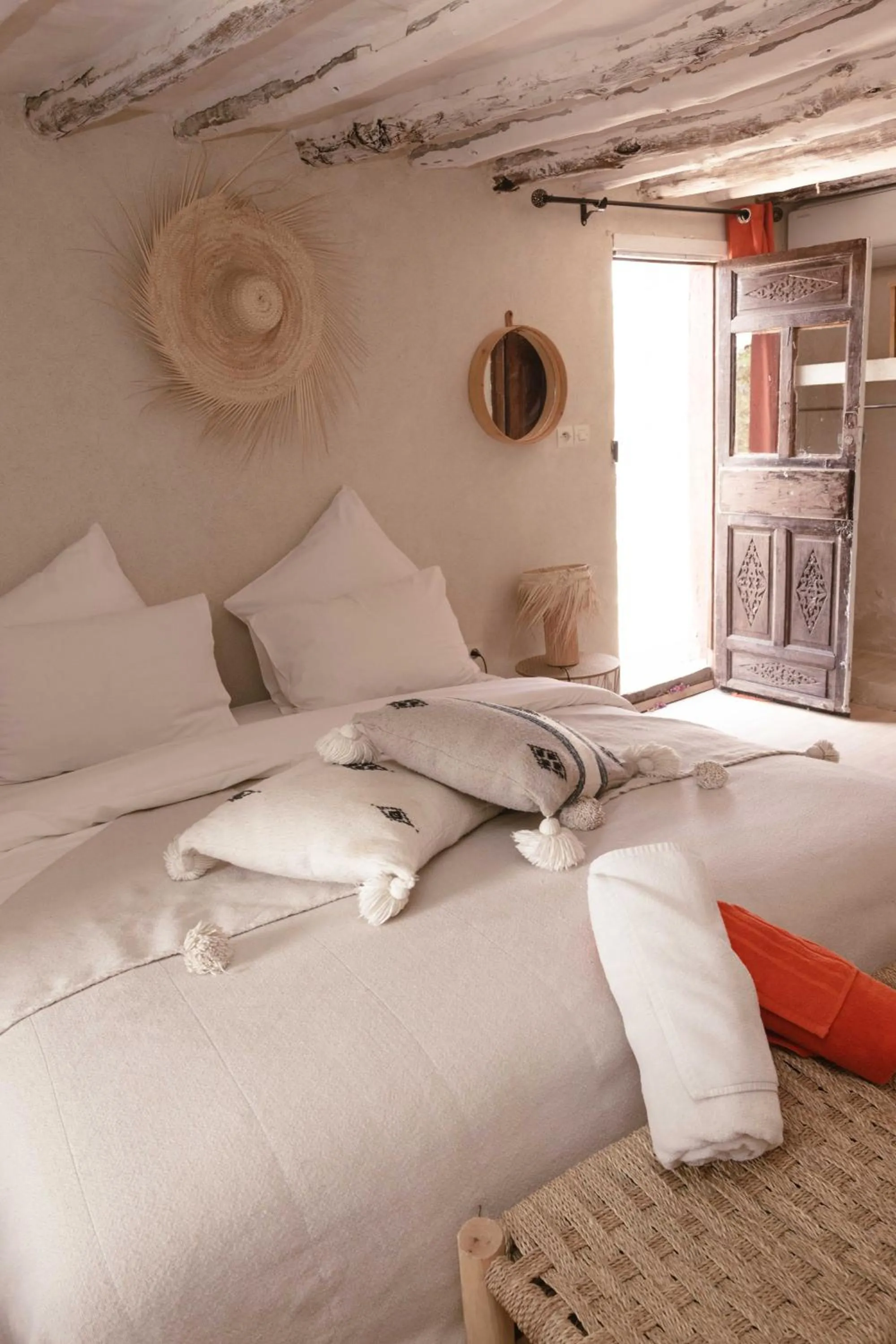 Bed in Jnan Lotf Marrakech - Le Jardin de la Bienveillance