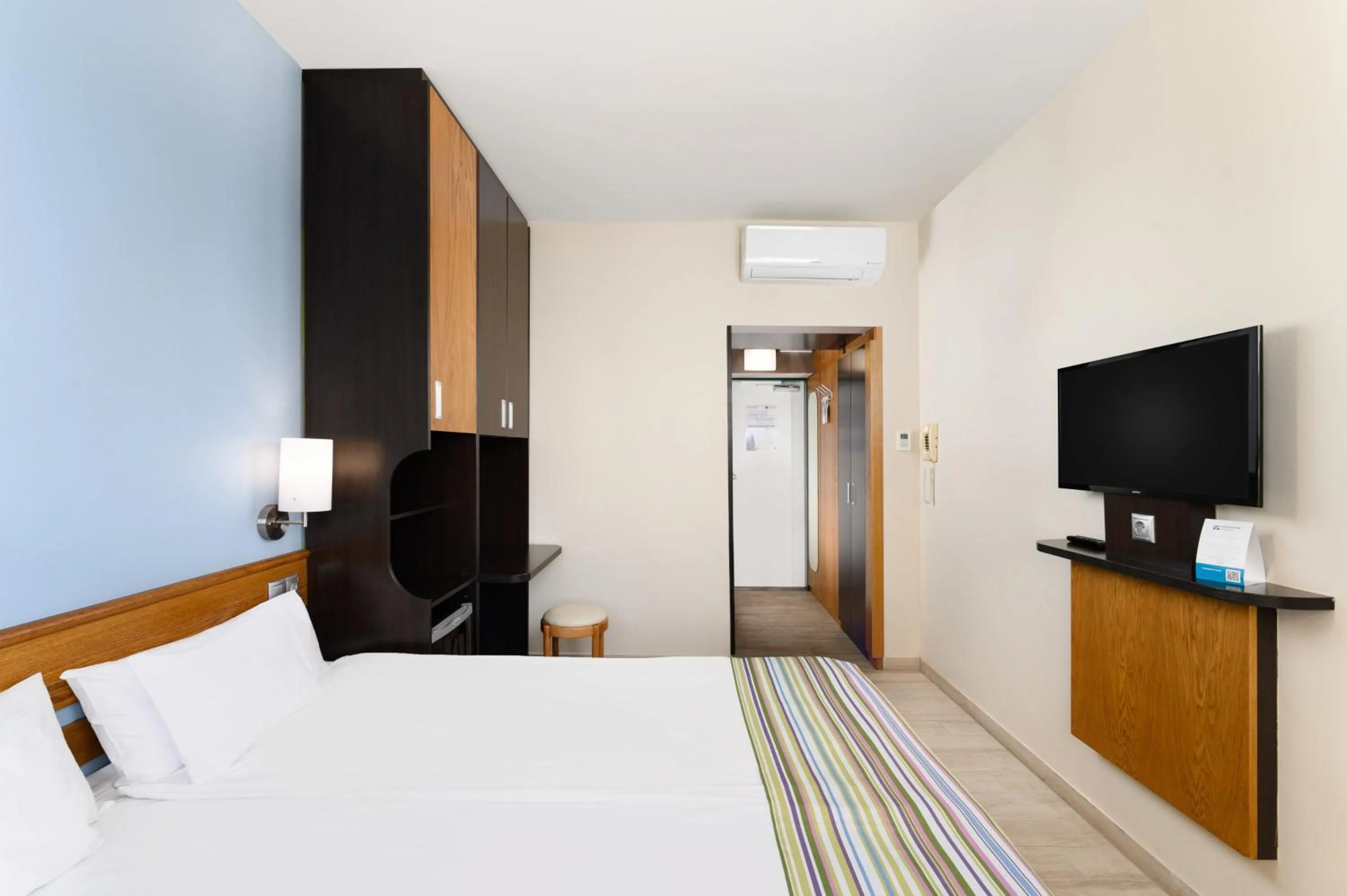 Bedroom, Bed in Danubius Hotel Marina