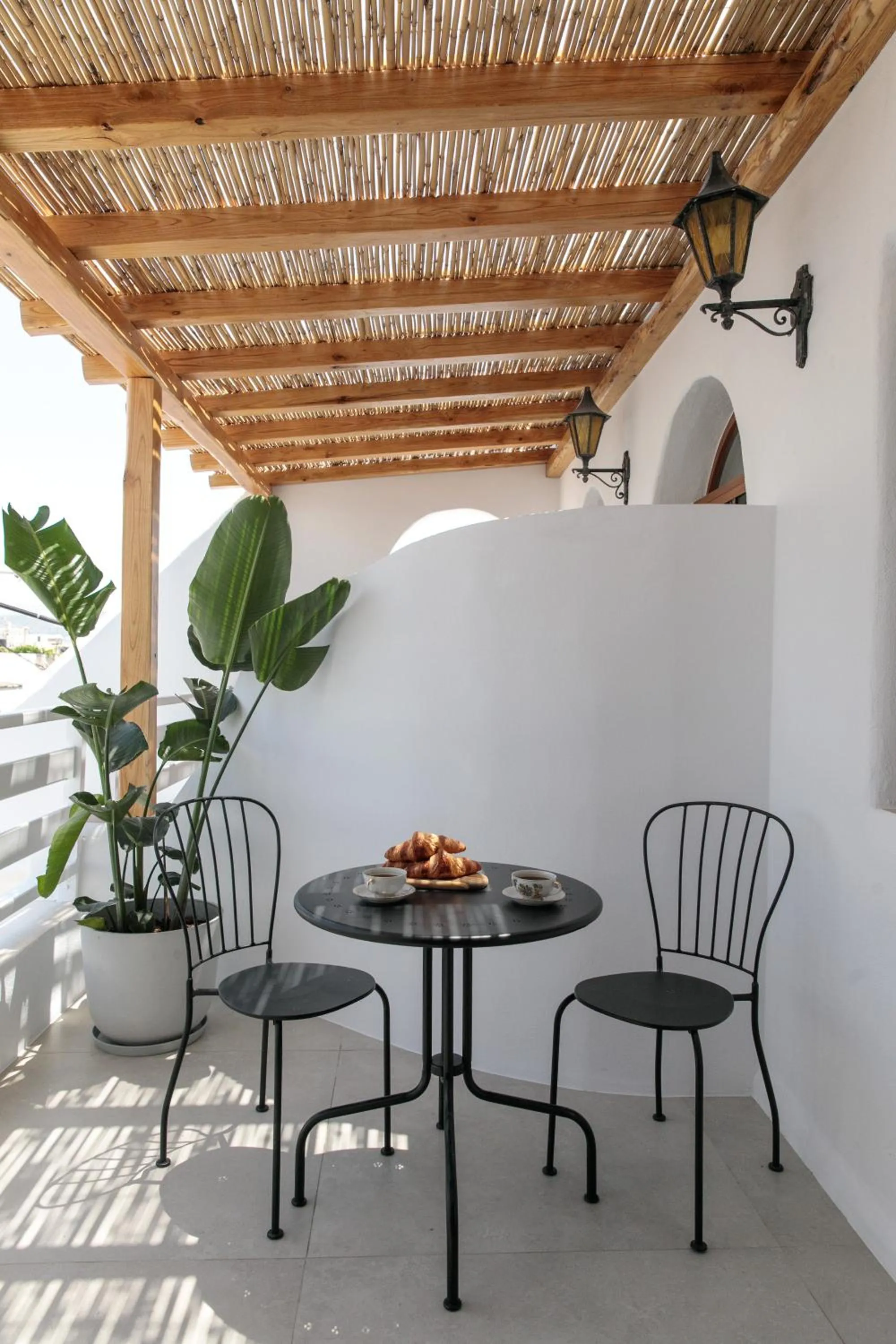 Naxian Aura suites