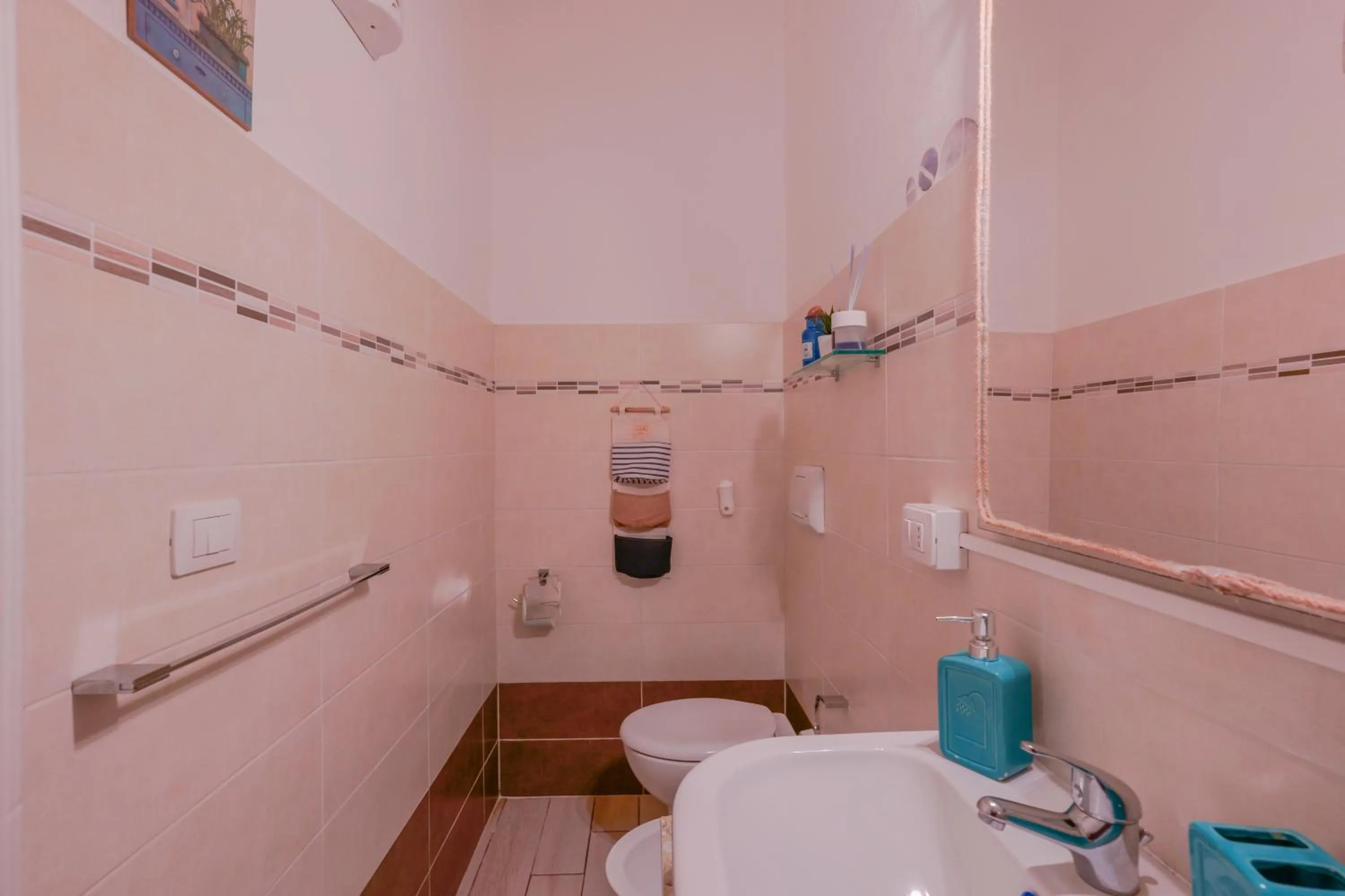 Shower in Approdo Rooms - Eja Sardinia