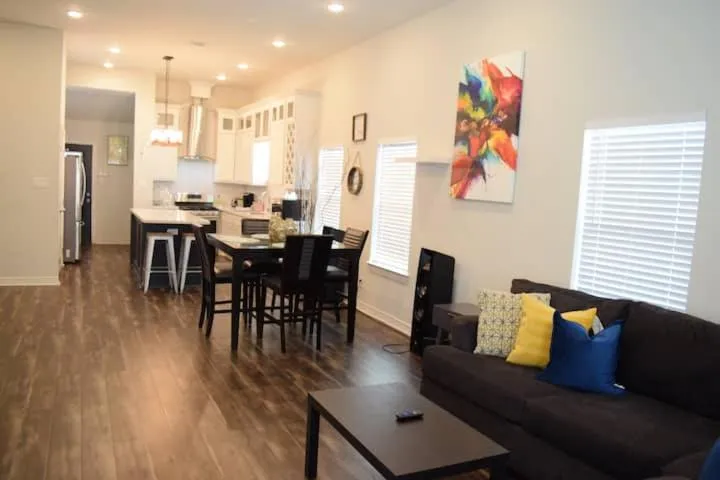 Dining area in Updated Home, King bed suite Gated Free Parking