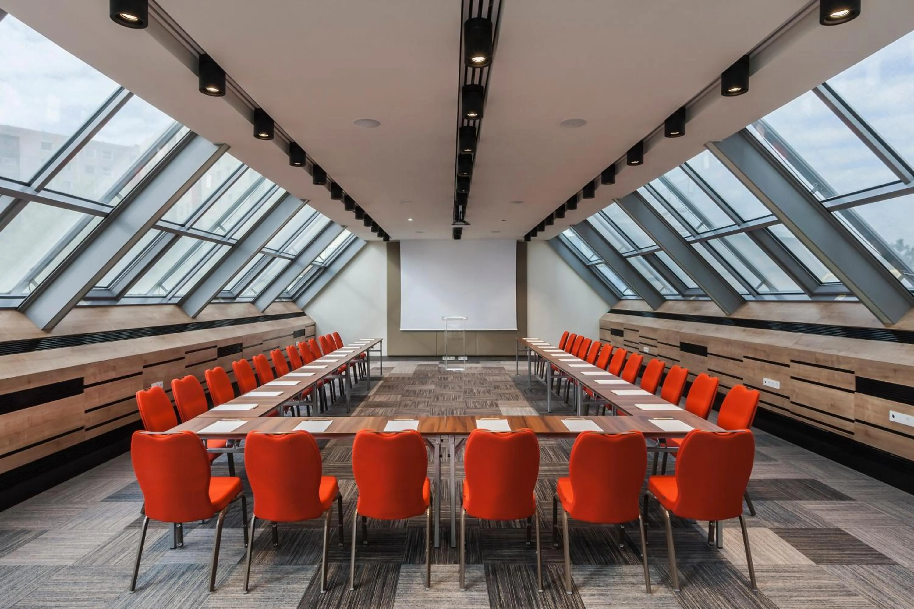 Meeting/conference room in Danubius Hotel Helia