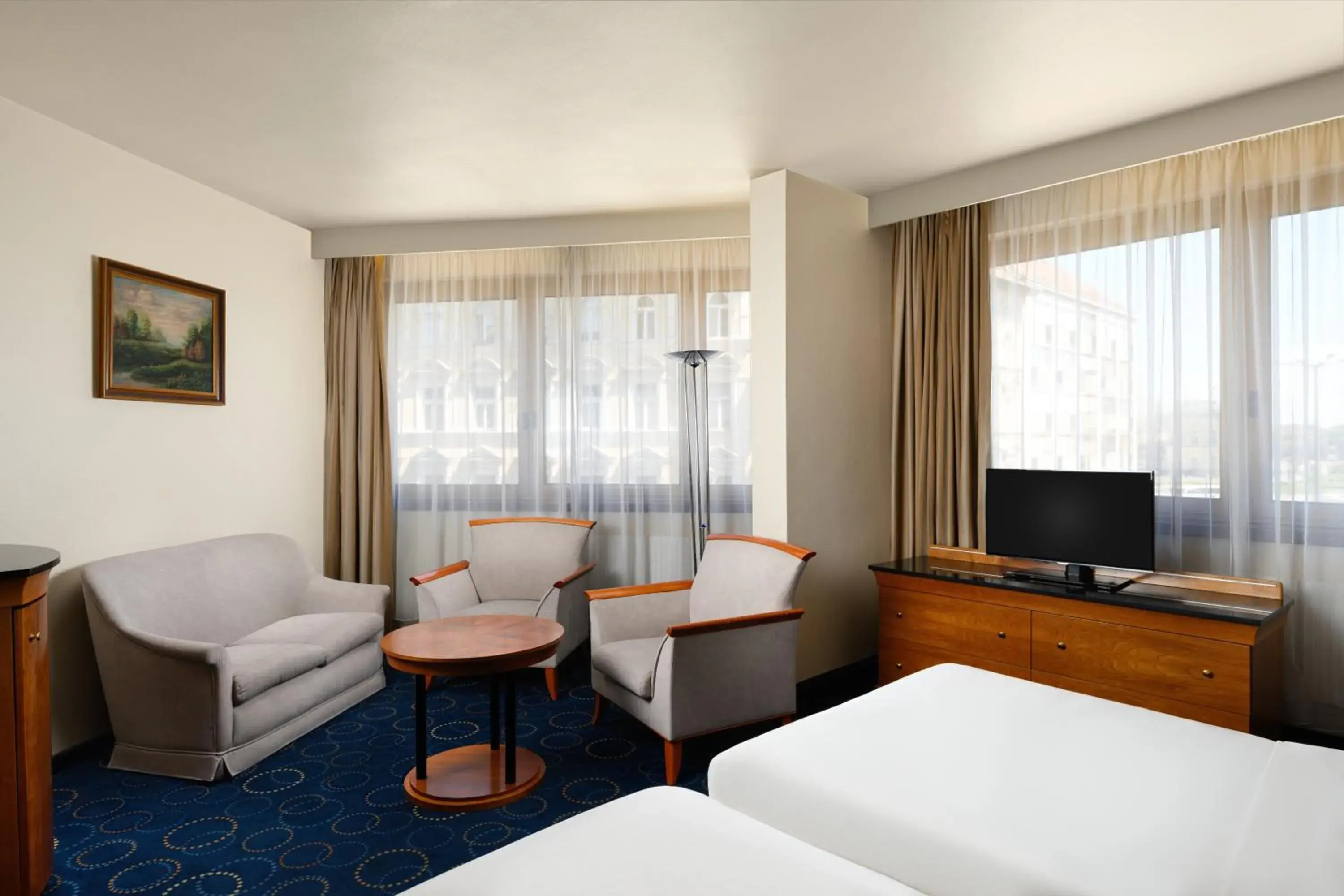 TV and multimedia, Bed in Danubius Hotel Hungaria City Center TV and multimedia, Bed in Danubius Hotel Hungaria City Center