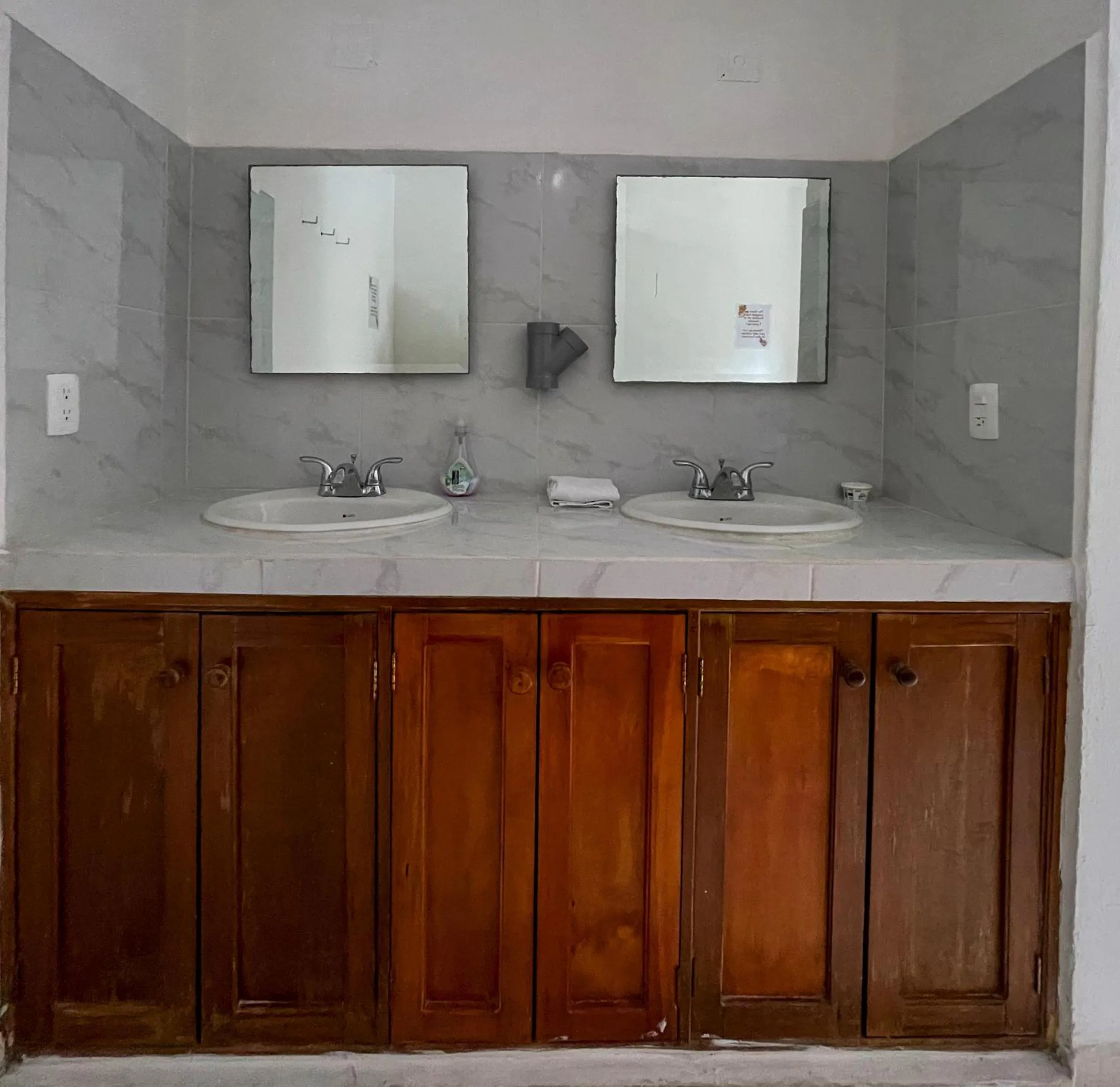 Bathroom in Casa Luna Family & Friends