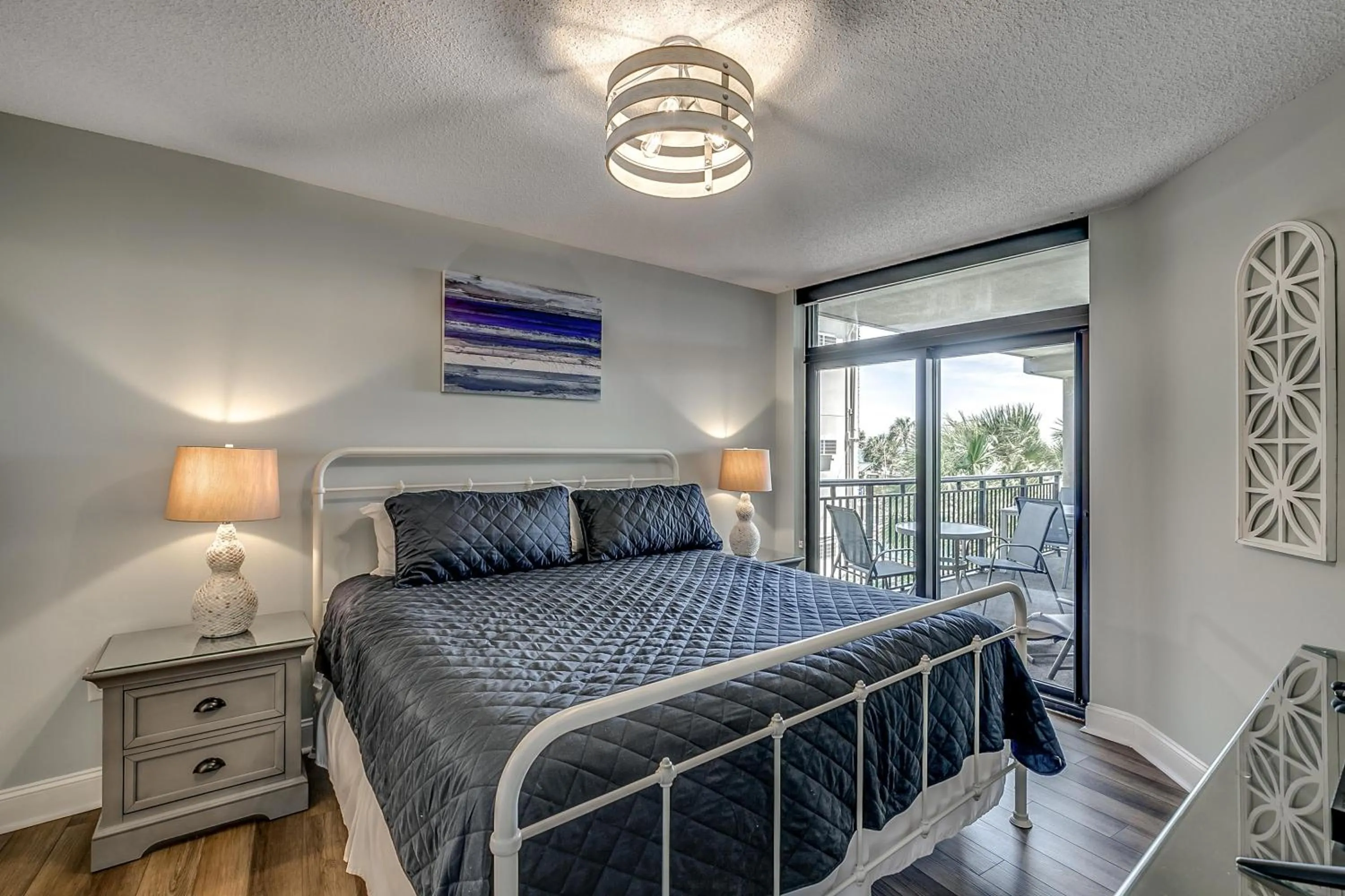 Bed in South Wind - 201