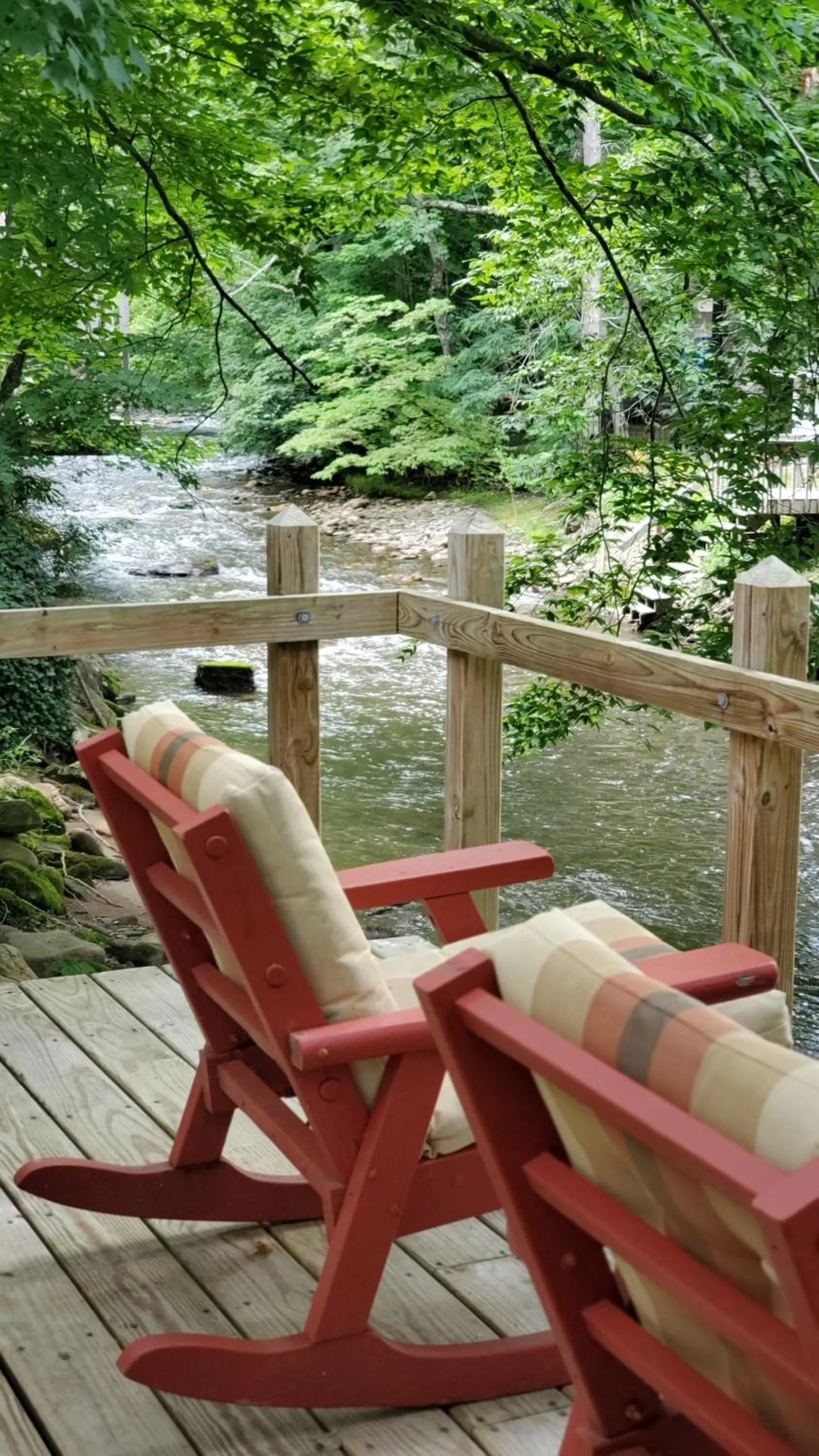 River view in Cozy Creek Cottages