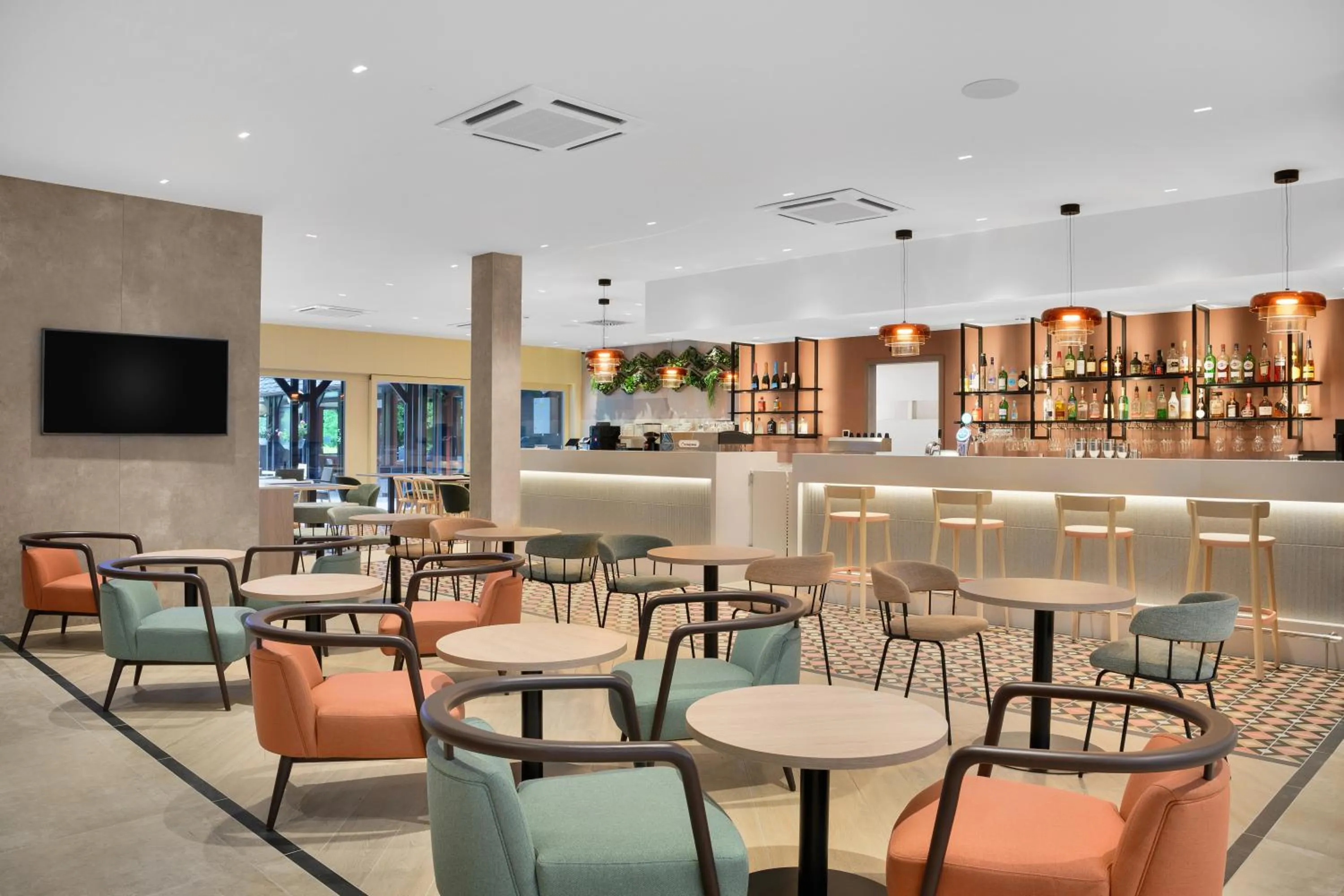 Lounge or bar in Danubius Hotel Bük