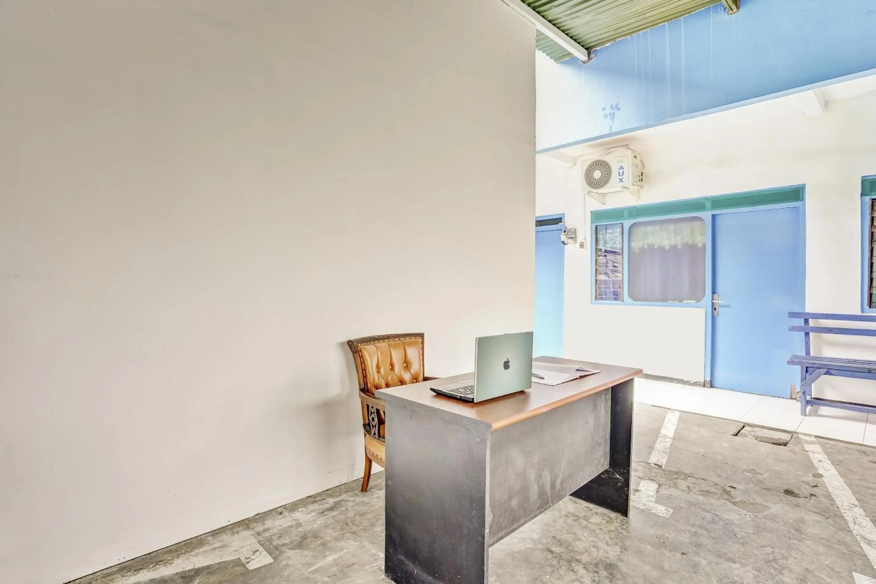 Lobby or reception in OYO Life 90523 Homestay Jenggolo