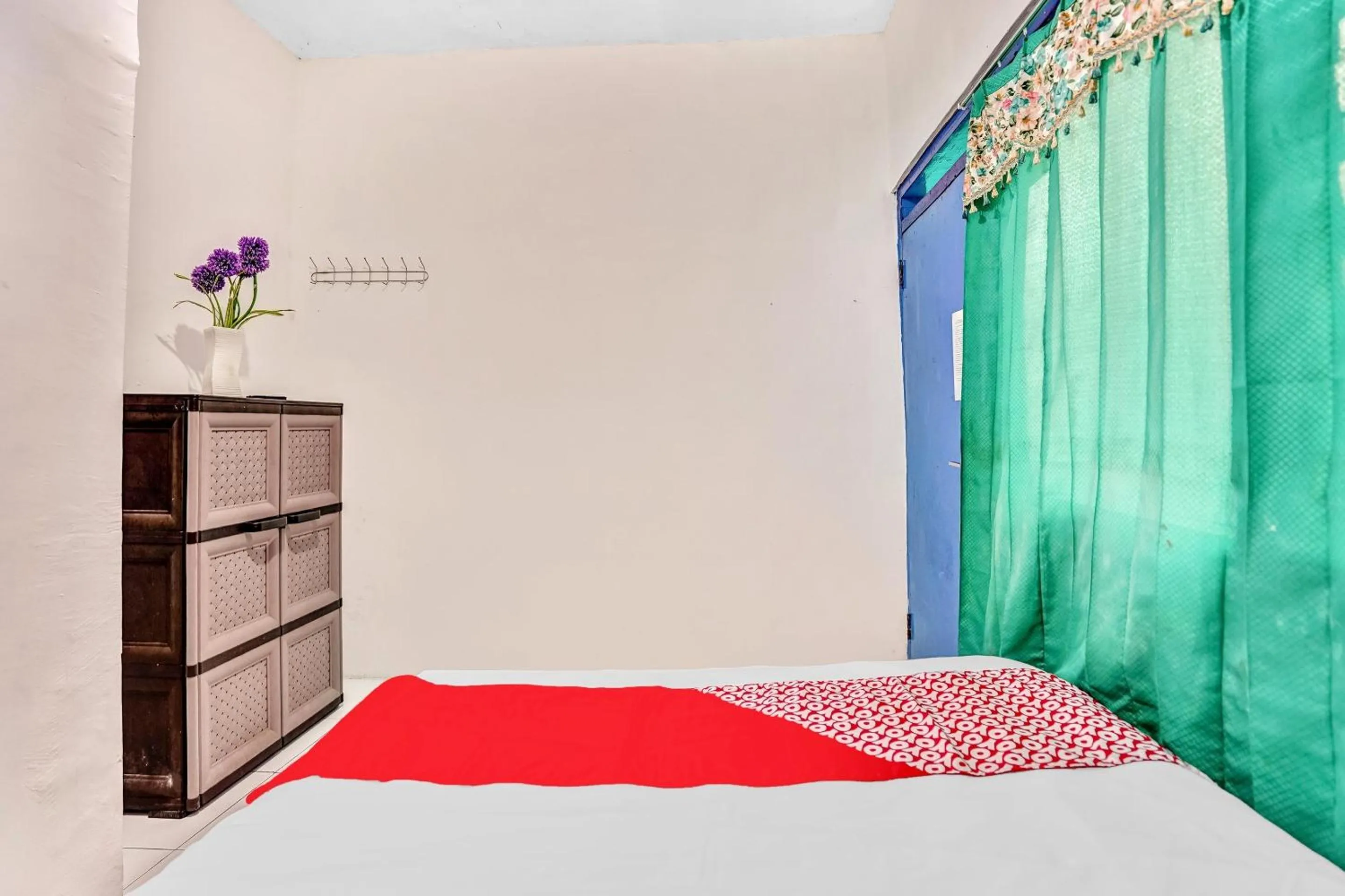 Bedroom, Bed in OYO Life 90523 Homestay Jenggolo