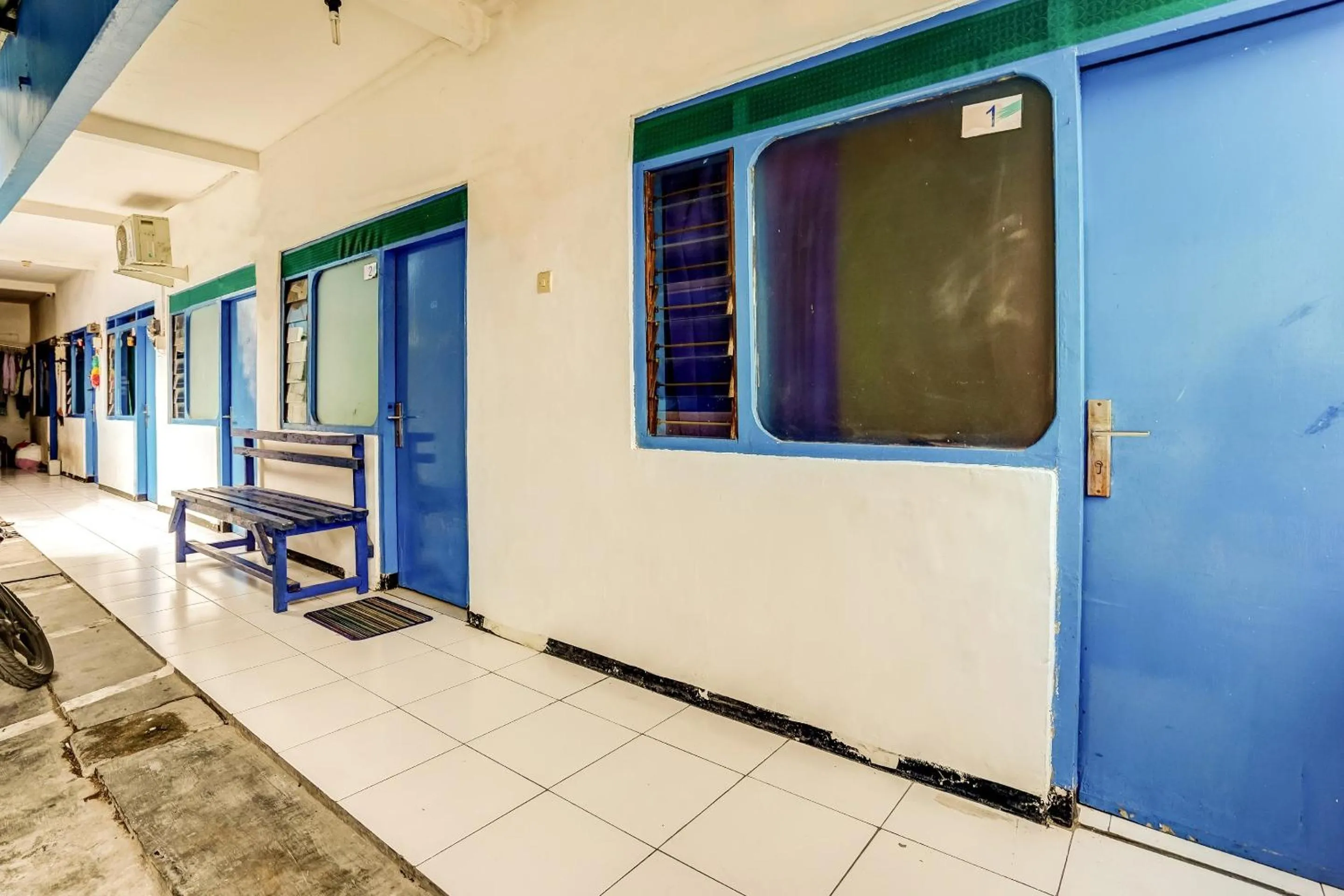 Lobby or reception in OYO Life 90523 Homestay Jenggolo