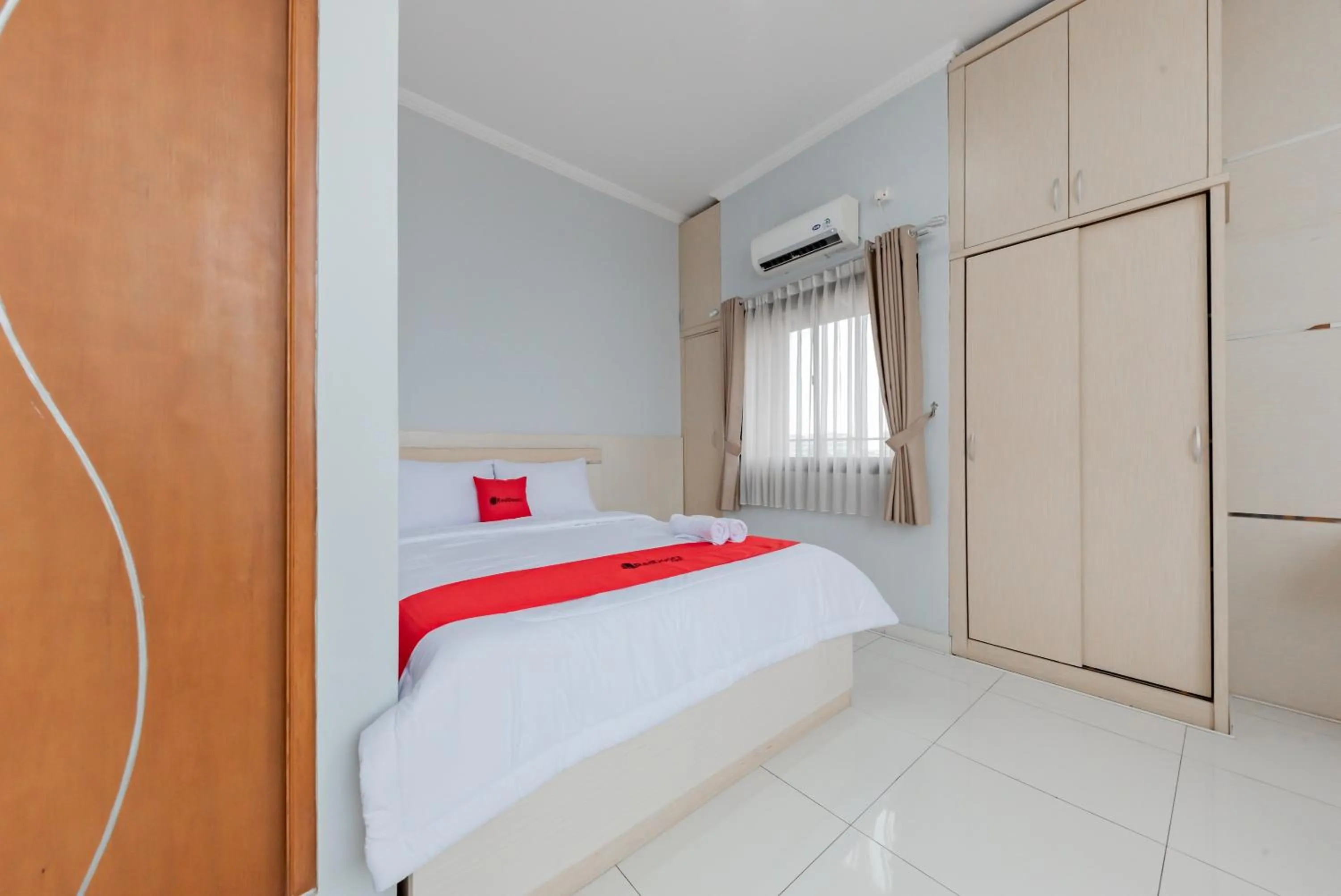 Bed in RedDoorz at Kandaga 80 near Stadium Arcamanik