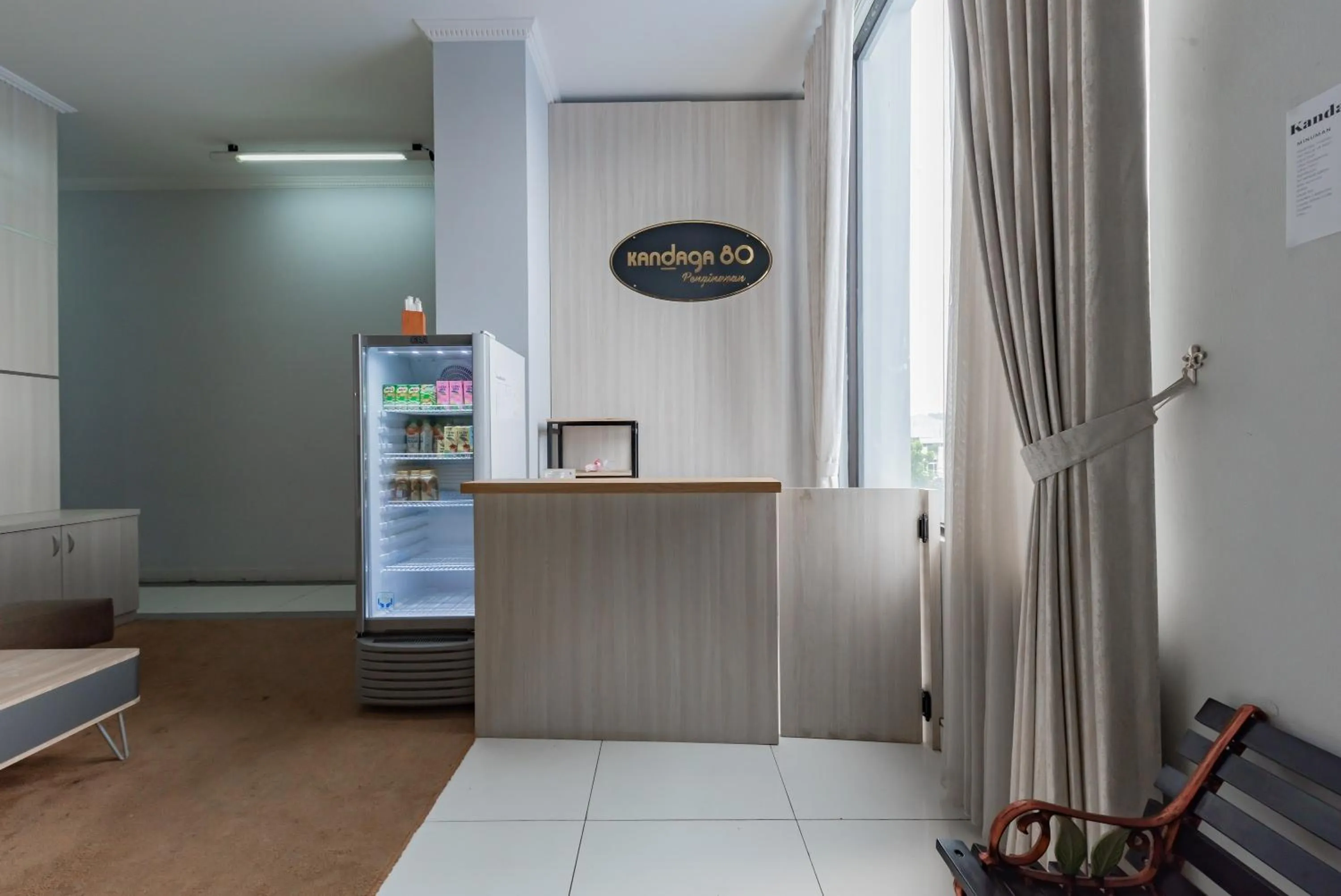 Lobby or reception, Bed in RedDoorz at Kandaga 80 near Stadium Arcamanik