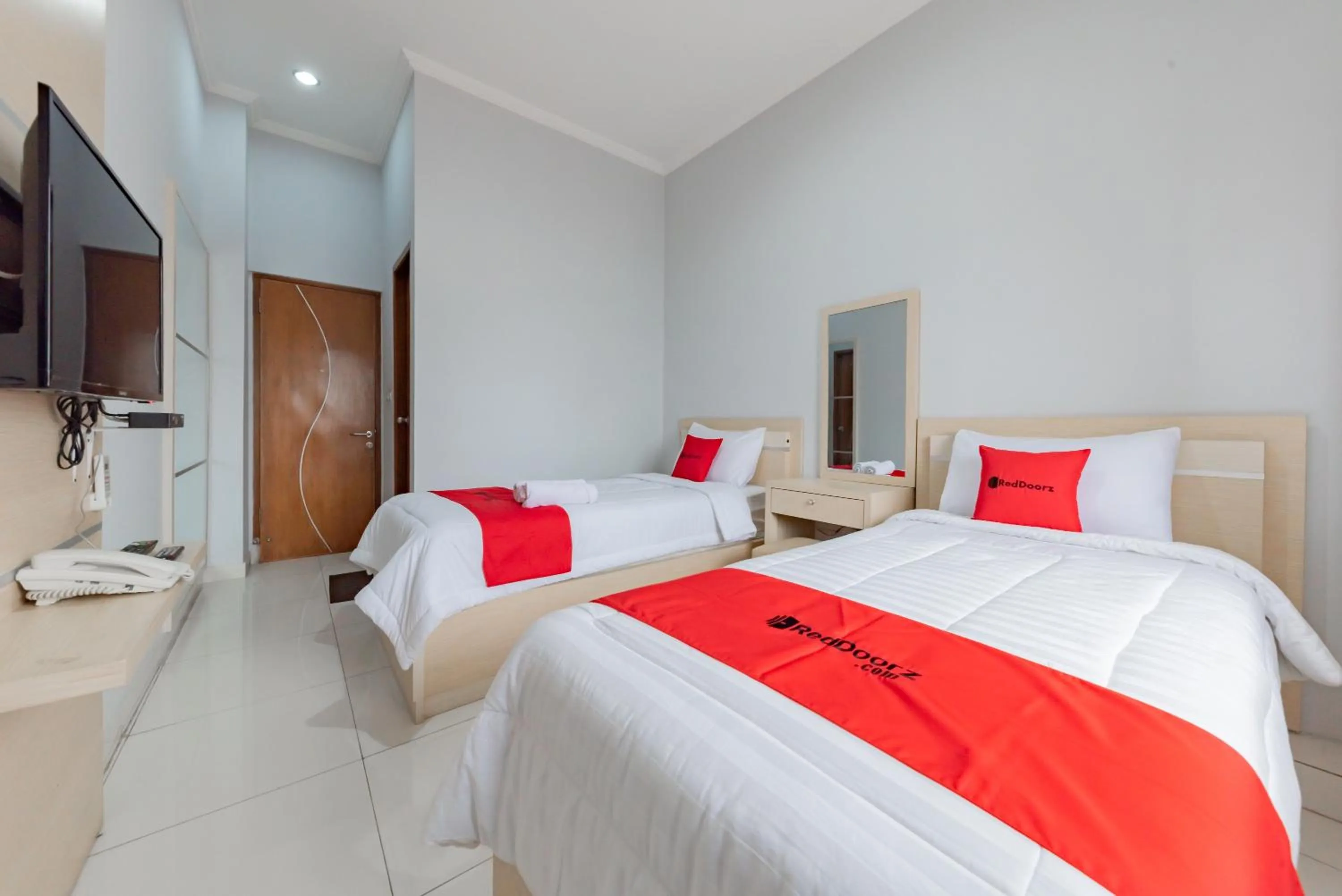 Bed in RedDoorz at Kandaga 80 near Stadium Arcamanik