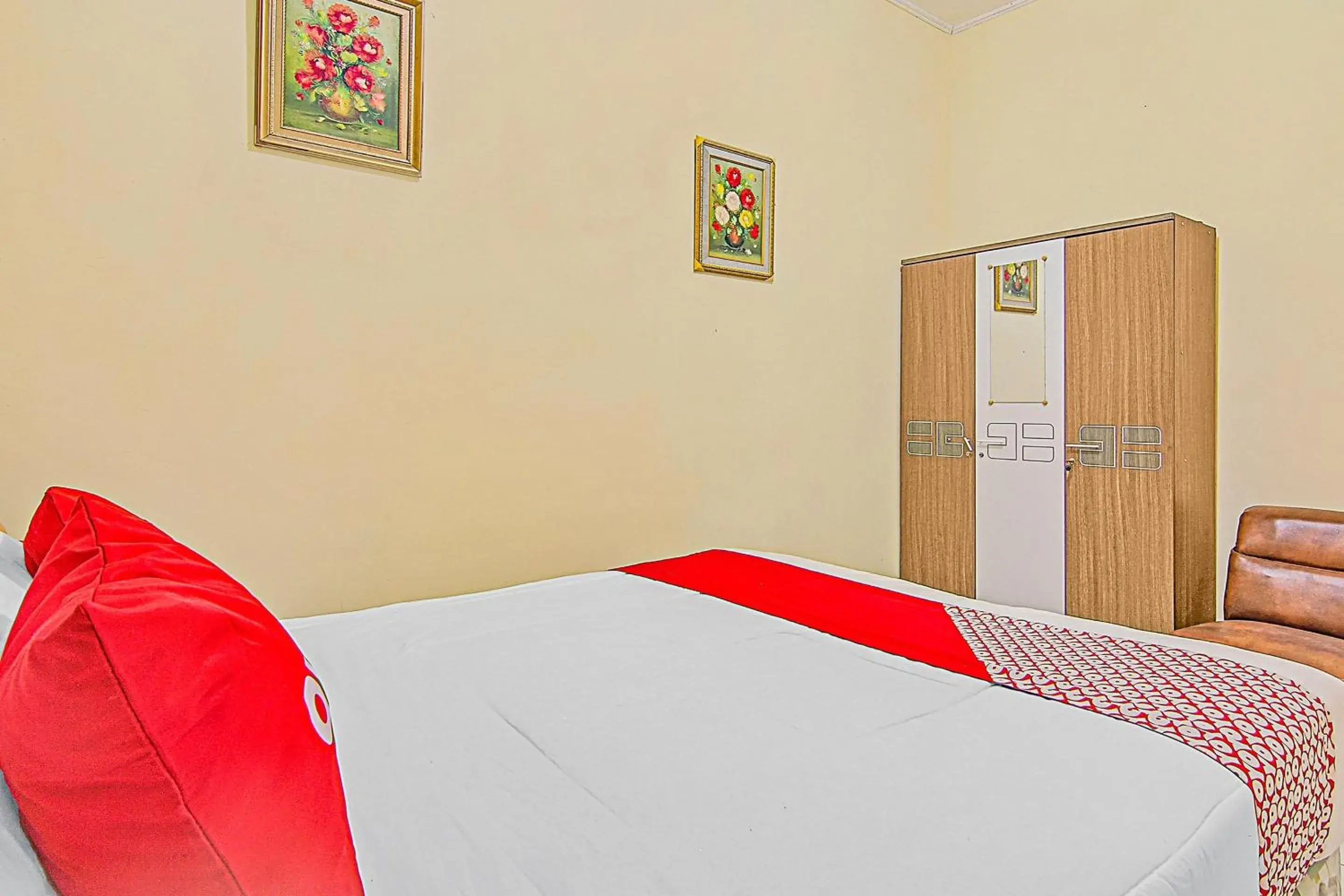 Bedroom, Bed in Hotel O New Bunga Sonsang Homestay Syariah Bedroom, Bed in Hotel O New Bunga Sonsang Homestay Syariah