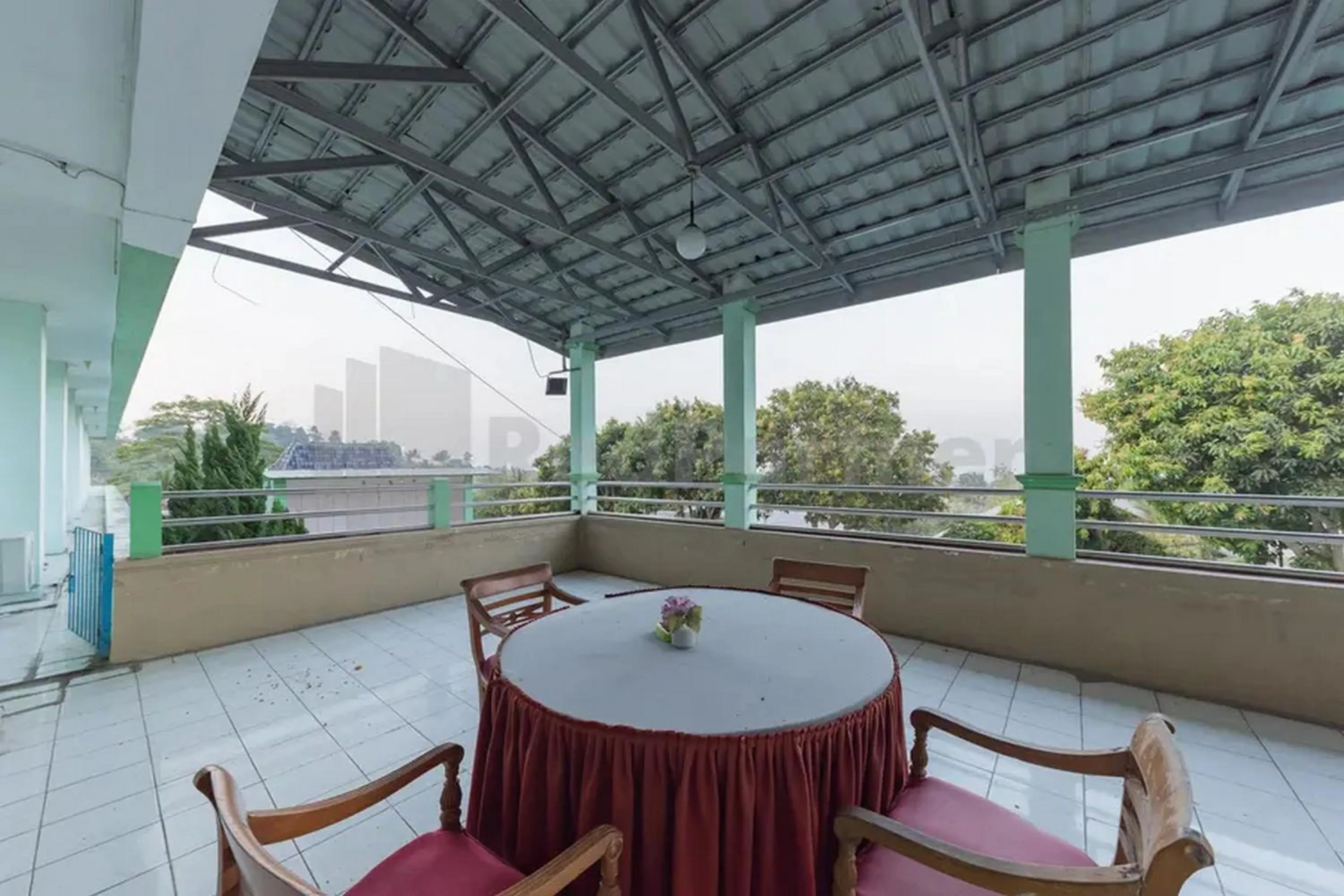 Balcony/Terrace in Hotel Ayong Linggarjati Kuningan Mitra RedDoorz