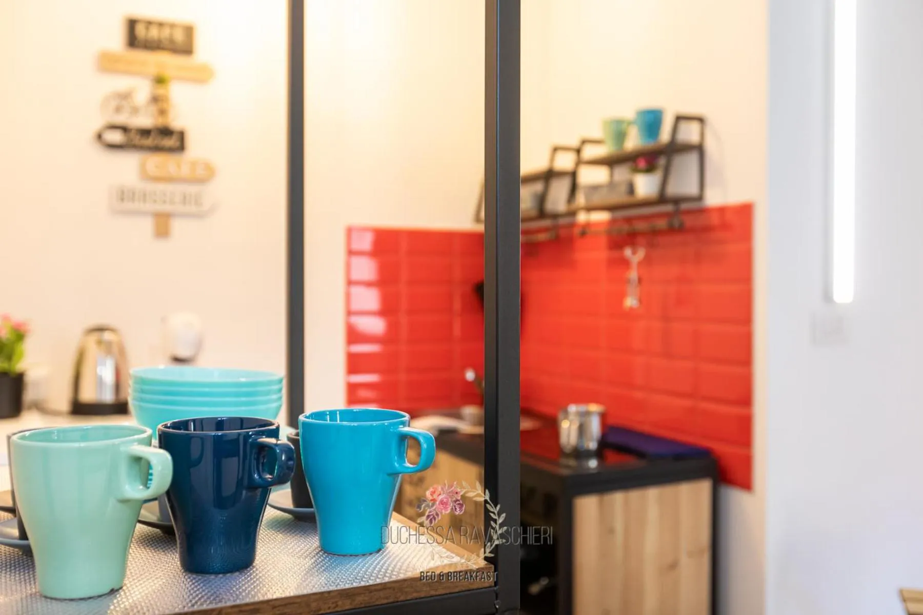 Coffee/tea facilities in Duchessa Ravaschieri bed and breakfast