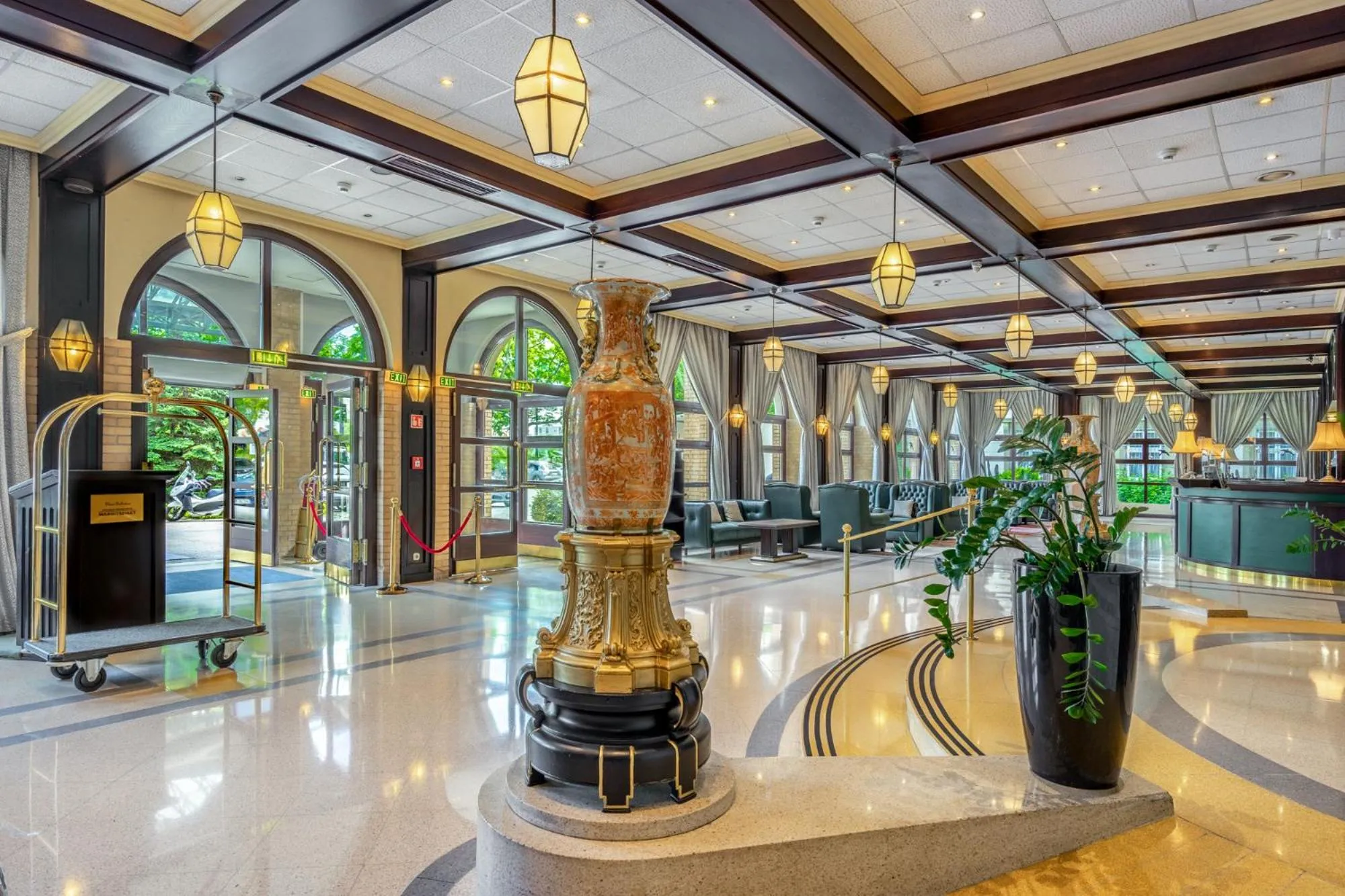 Lobby or reception in Ensana Grand Margaret Island
