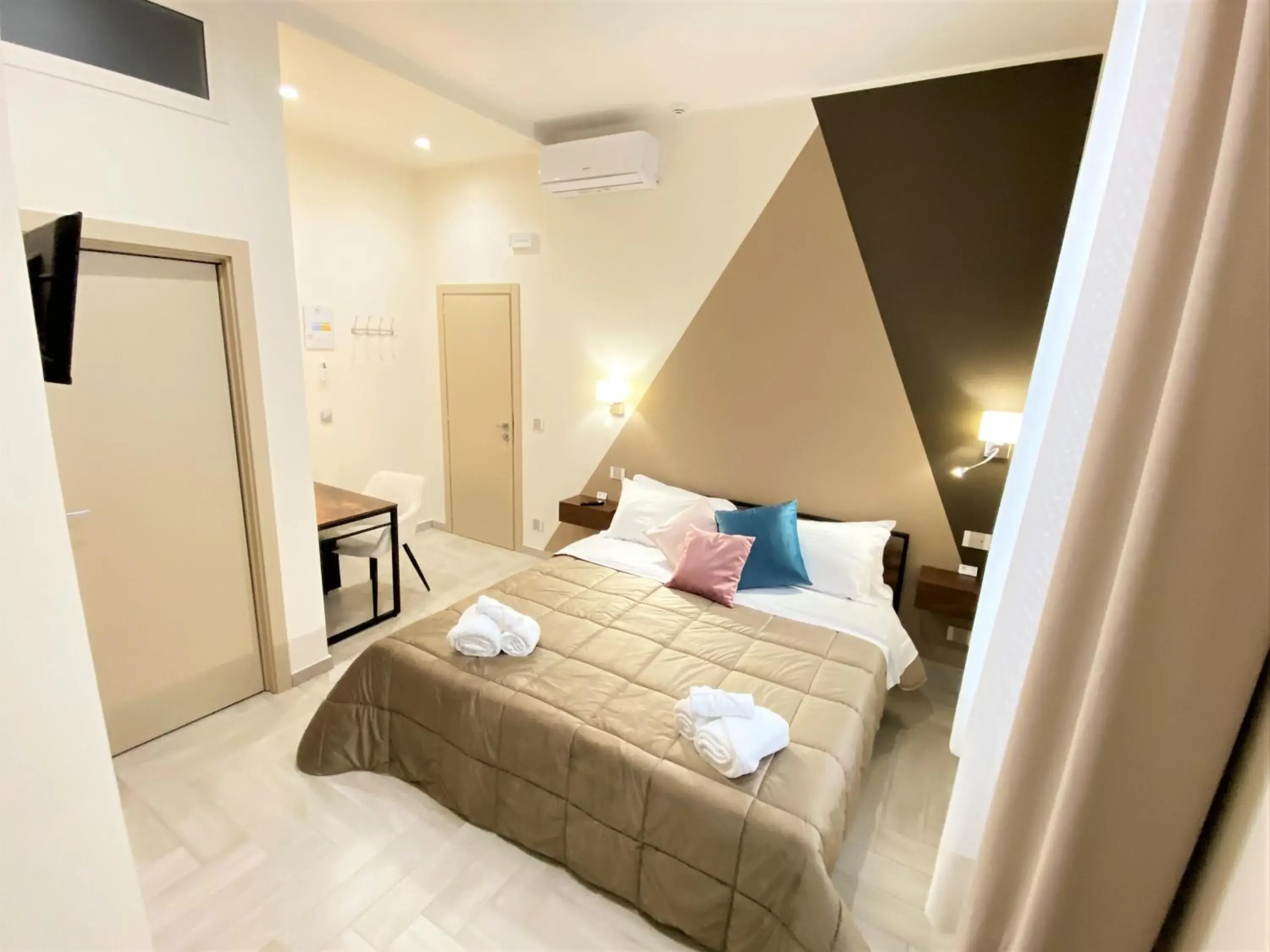 Deluxe King Room in B&B De Nava Suite Deluxe King Room in B&B De Nava Suite