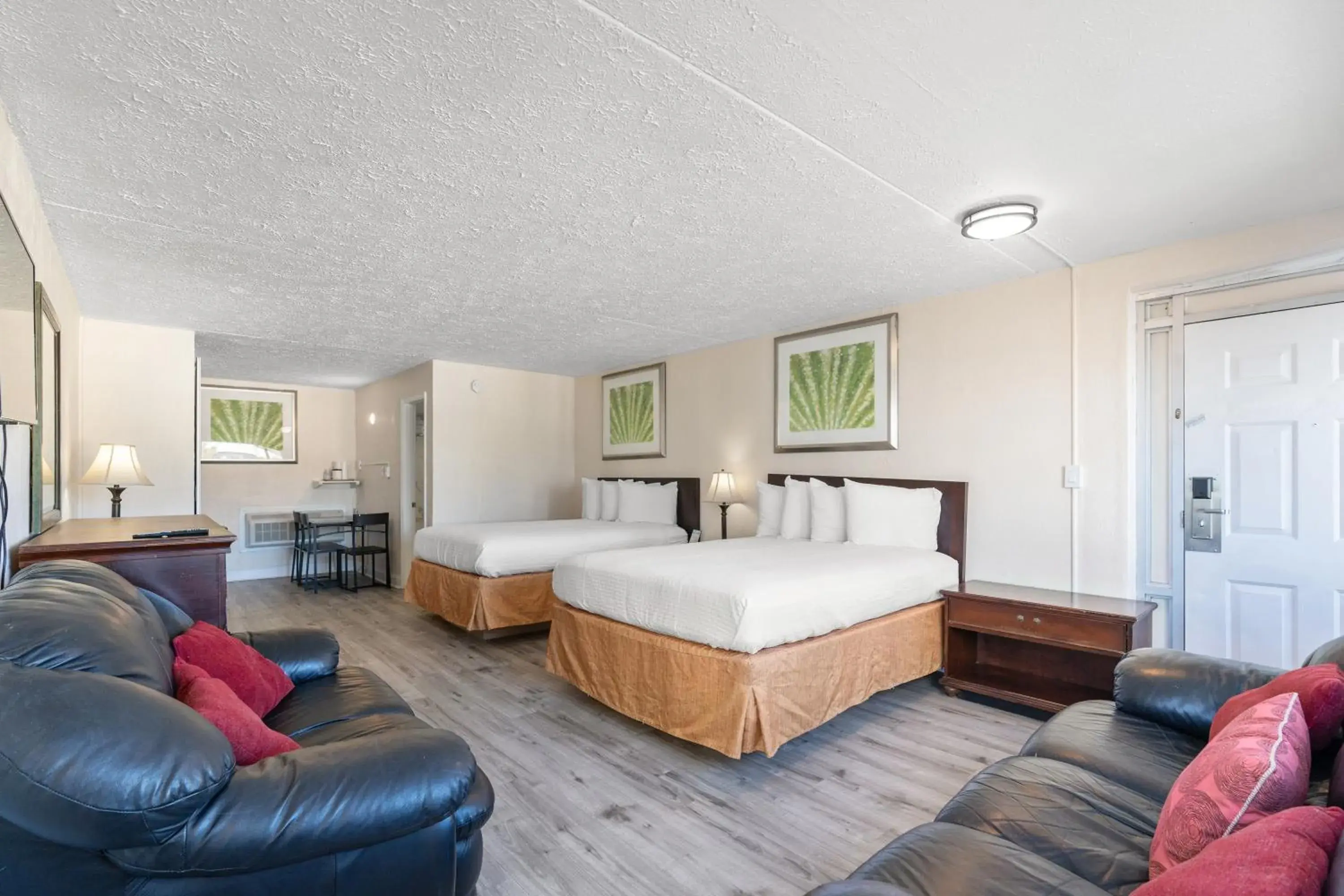 Bedroom, Bed in Ocean 5 Hotel Bedroom, Bed in Ocean 5 Hotel