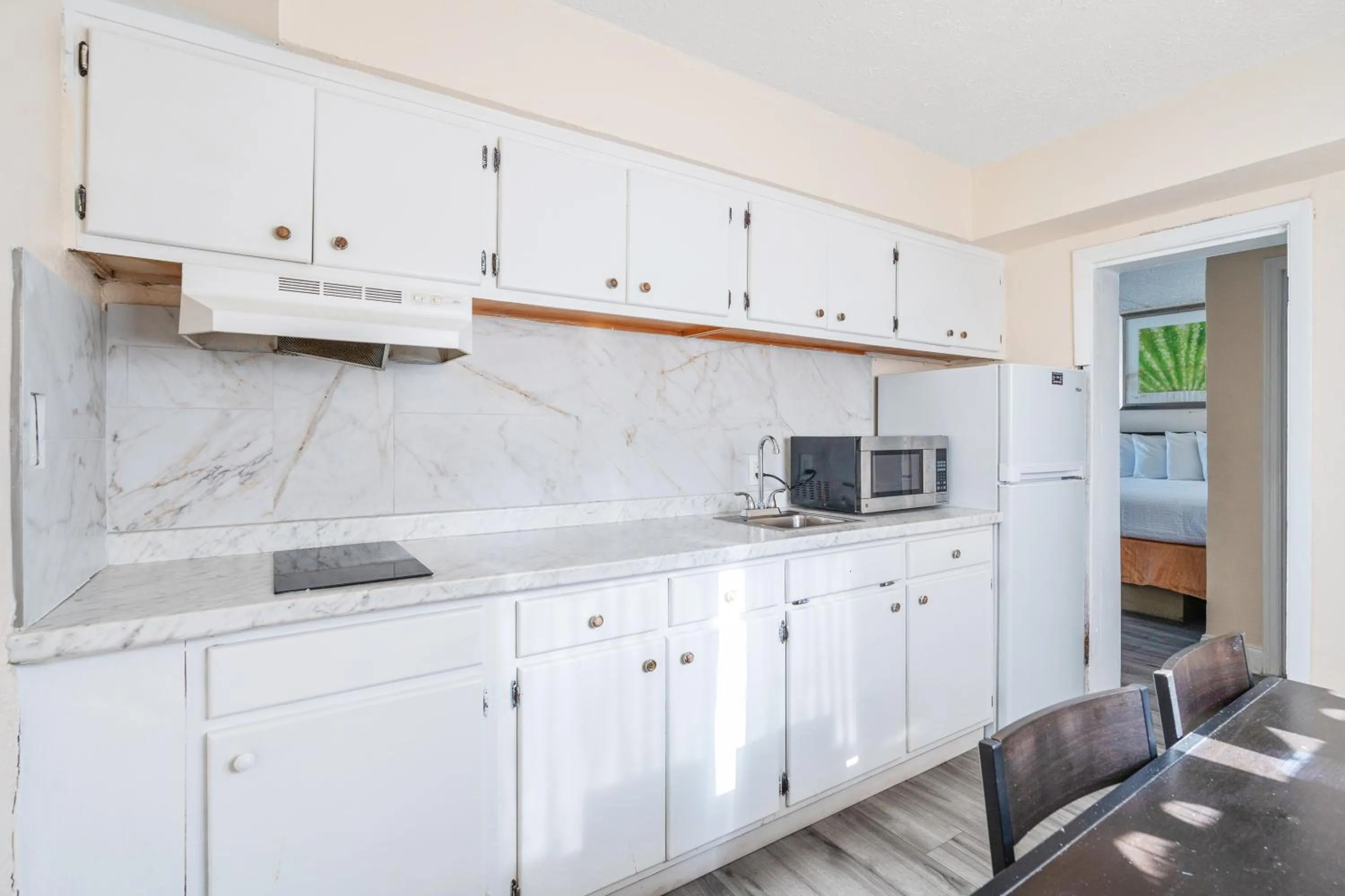 Kitchen or kitchenette in Ocean 5 Hotel