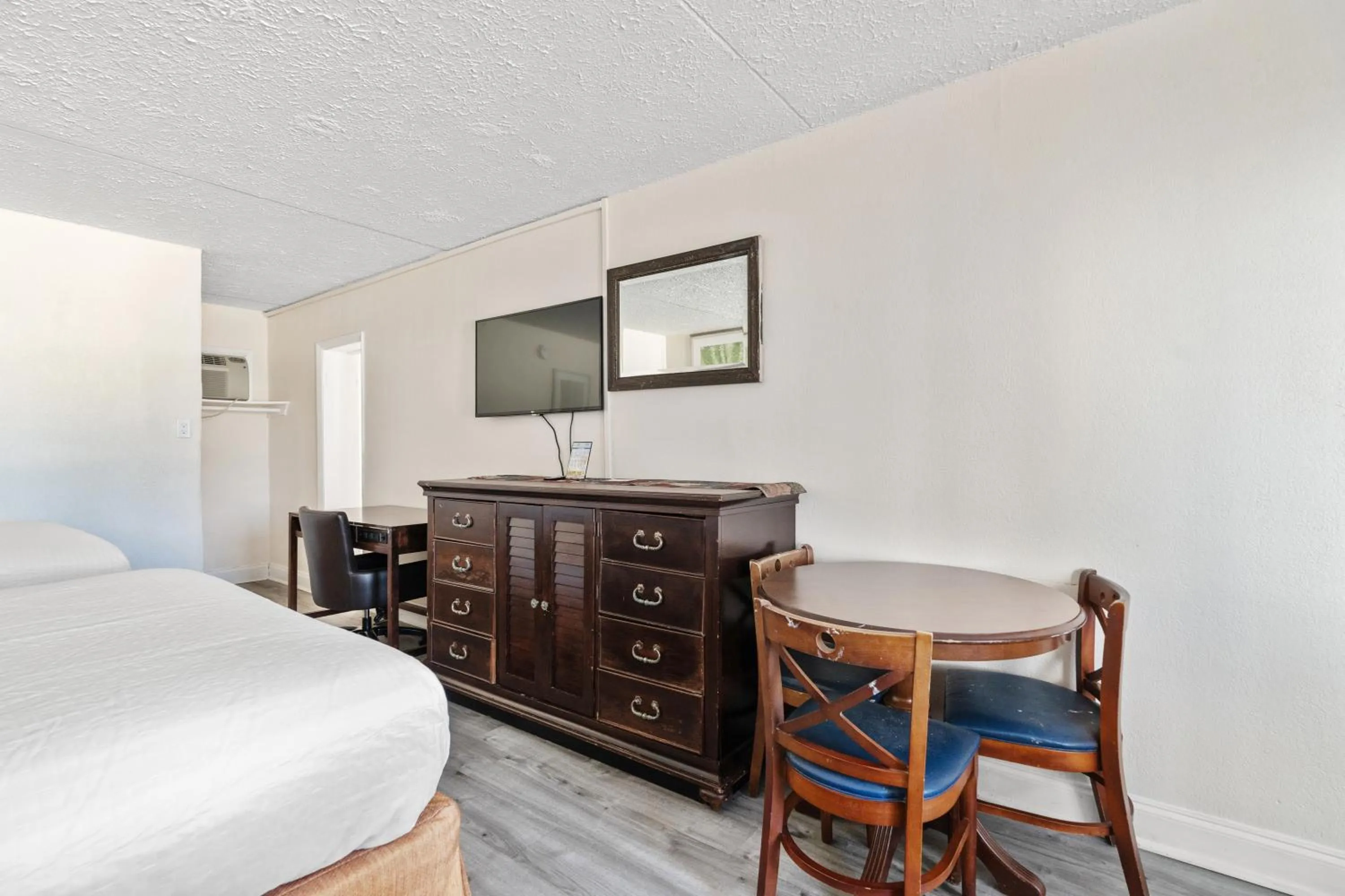 TV and multimedia, Bed in Ocean 5 Hotel