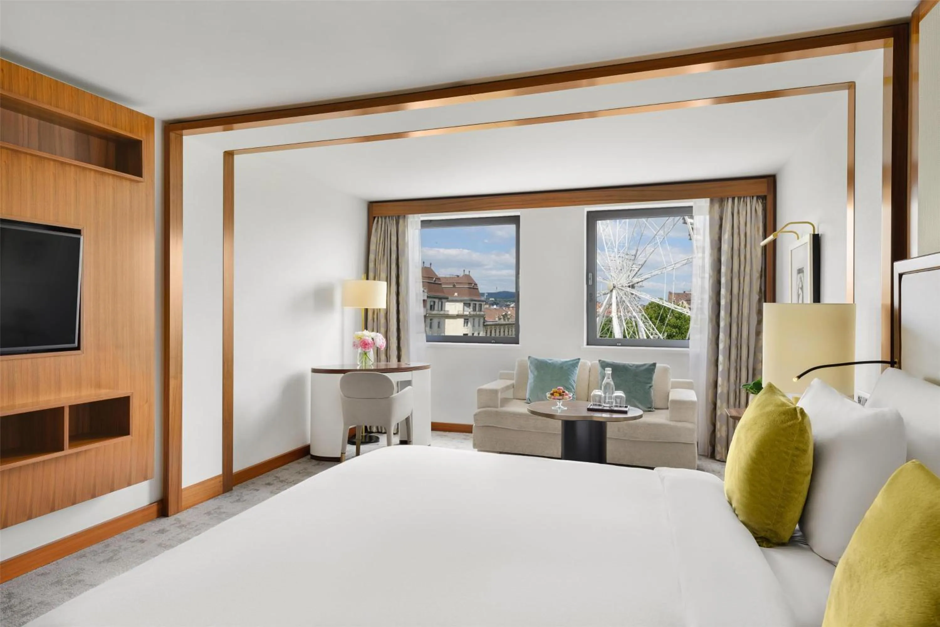 Bedroom, Bed in Kempinski Hotel Corvinus Budapest