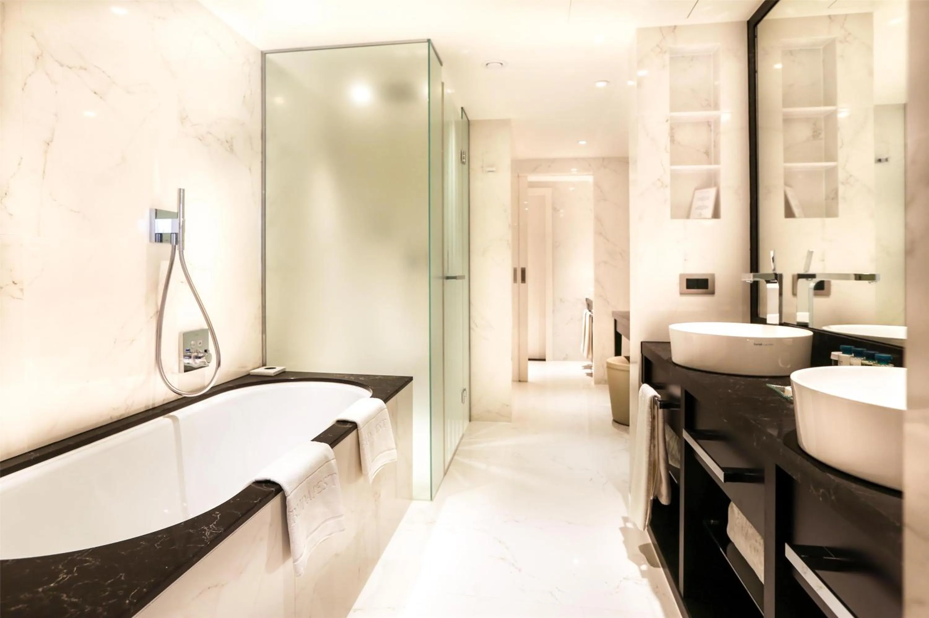 Bathroom, Bed in Kempinski Hotel Corvinus Budapest