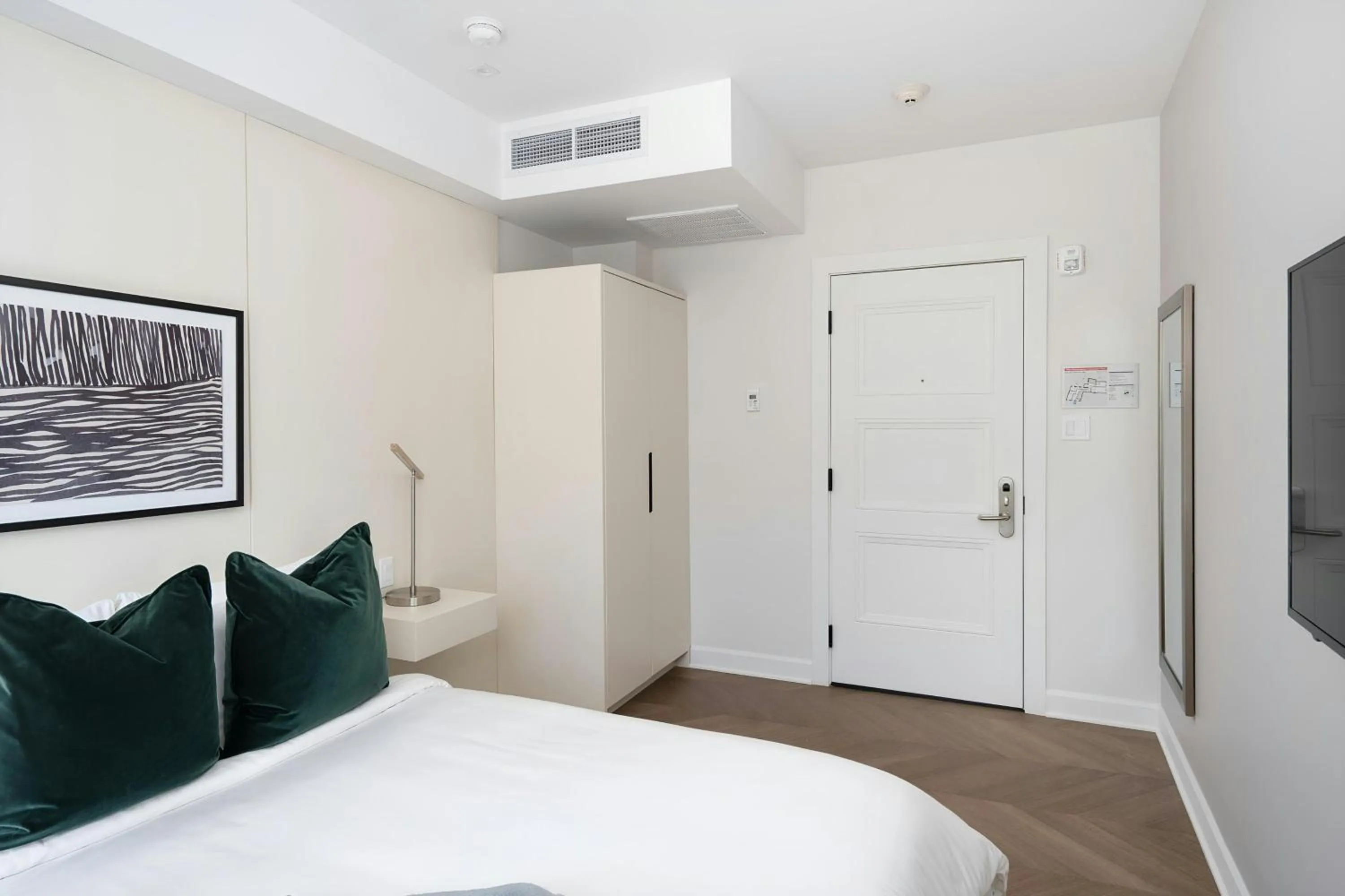 Bedroom in Sonder by Marriott Bonvoy La Galerie